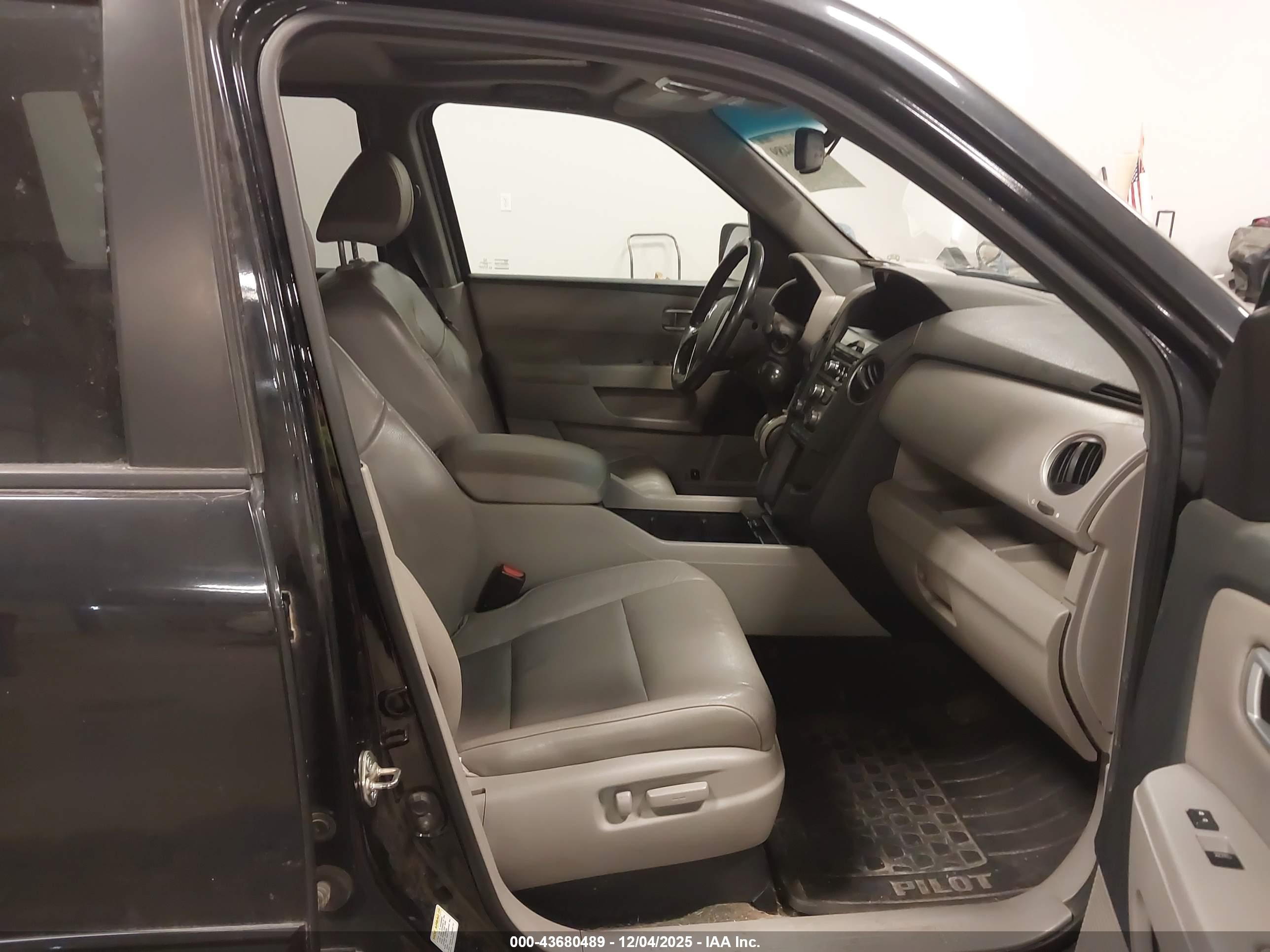 HONDA PILOT image 5
