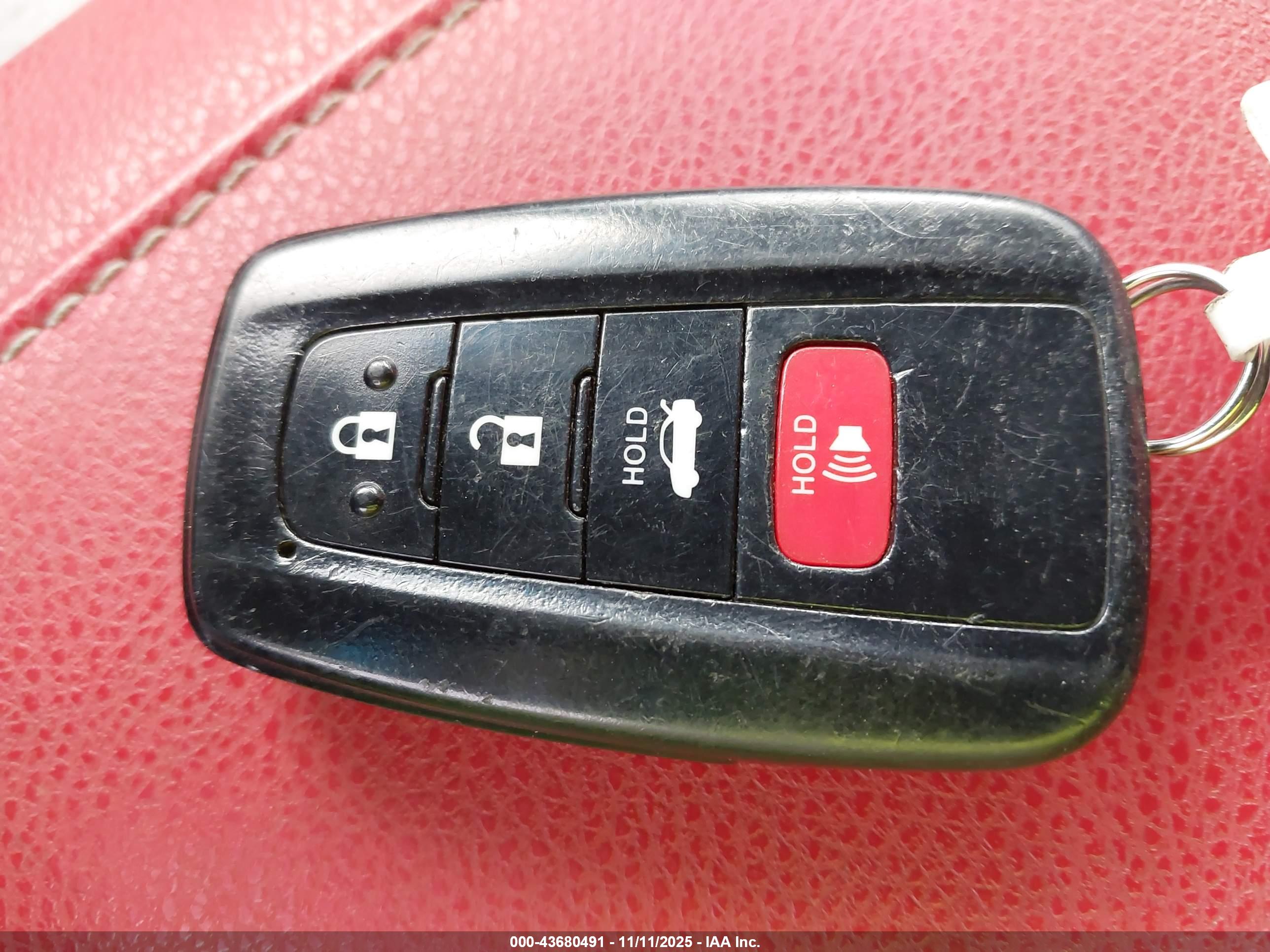 TOYOTA CAMRY image 11