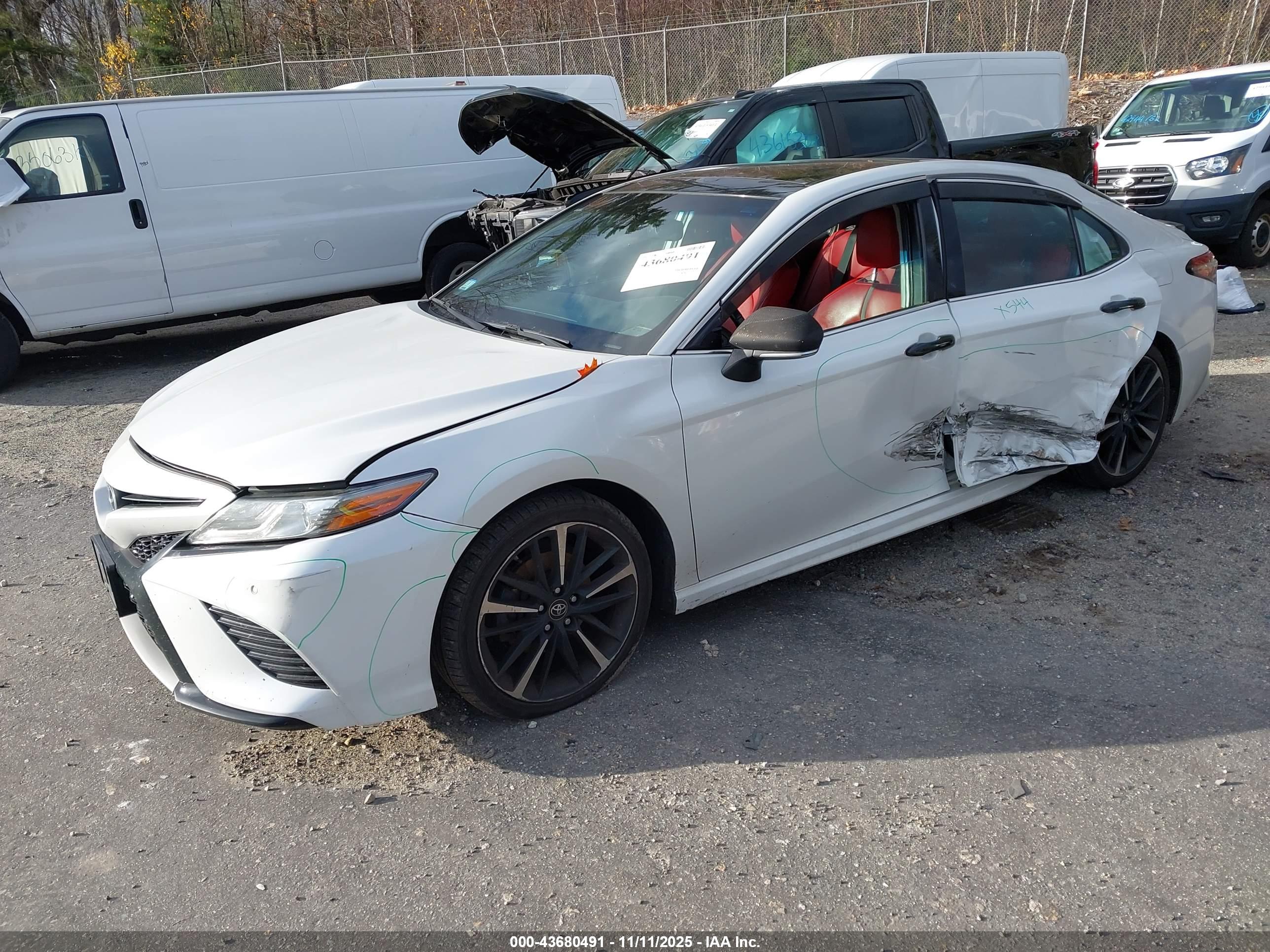TOYOTA CAMRY image 2