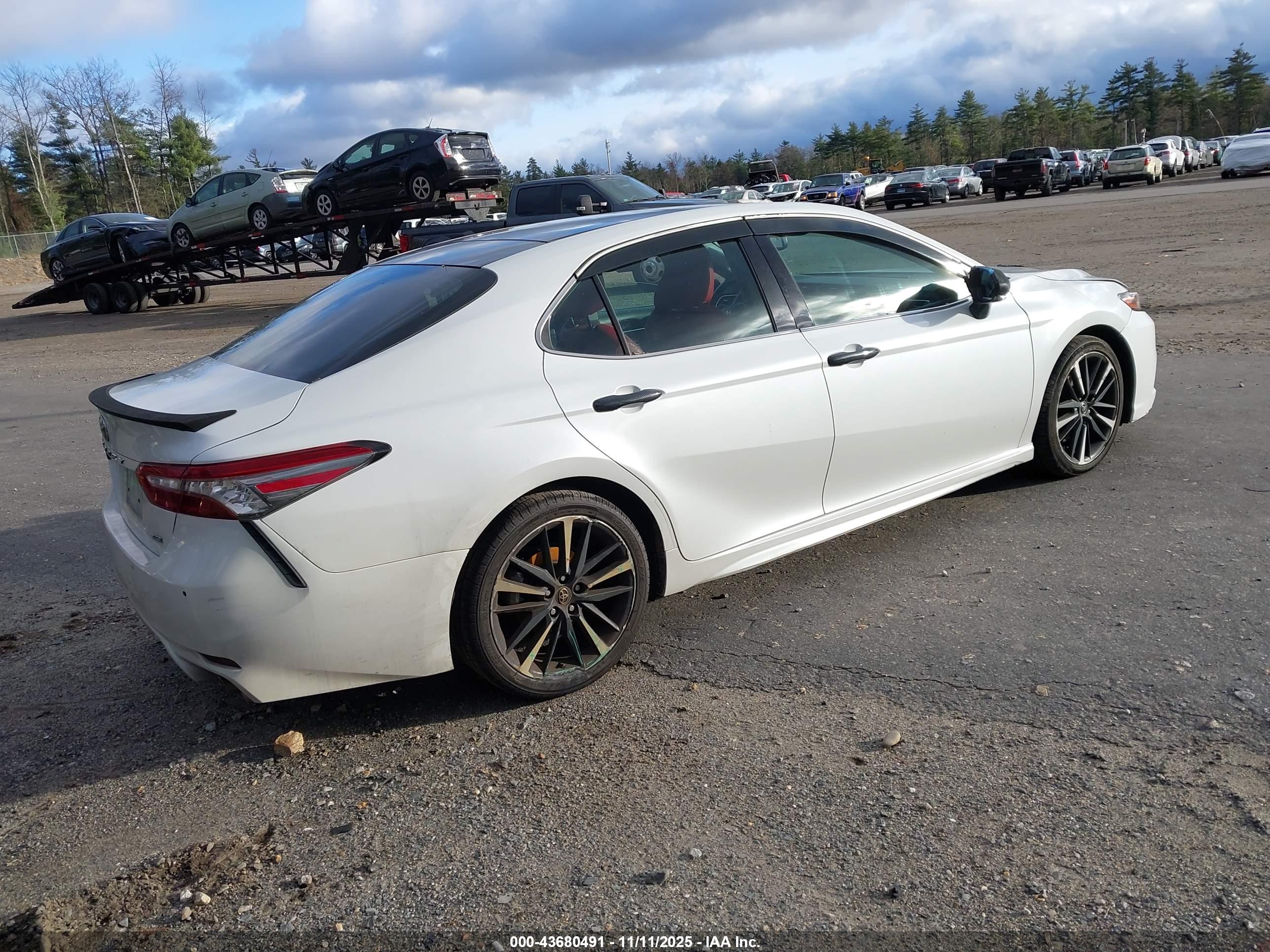 TOYOTA CAMRY image 4