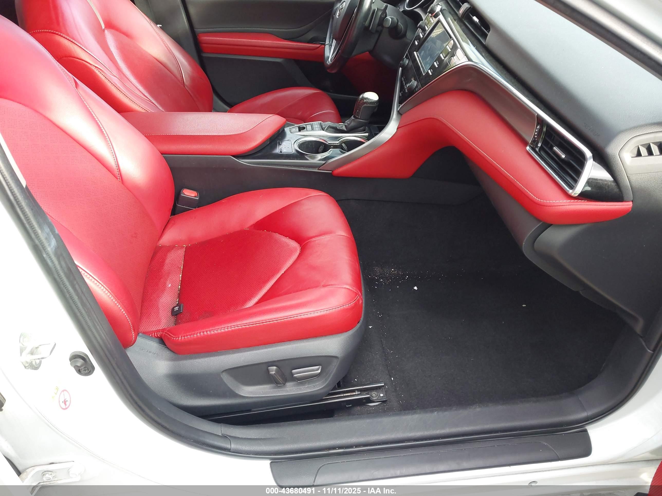 TOYOTA CAMRY image 5