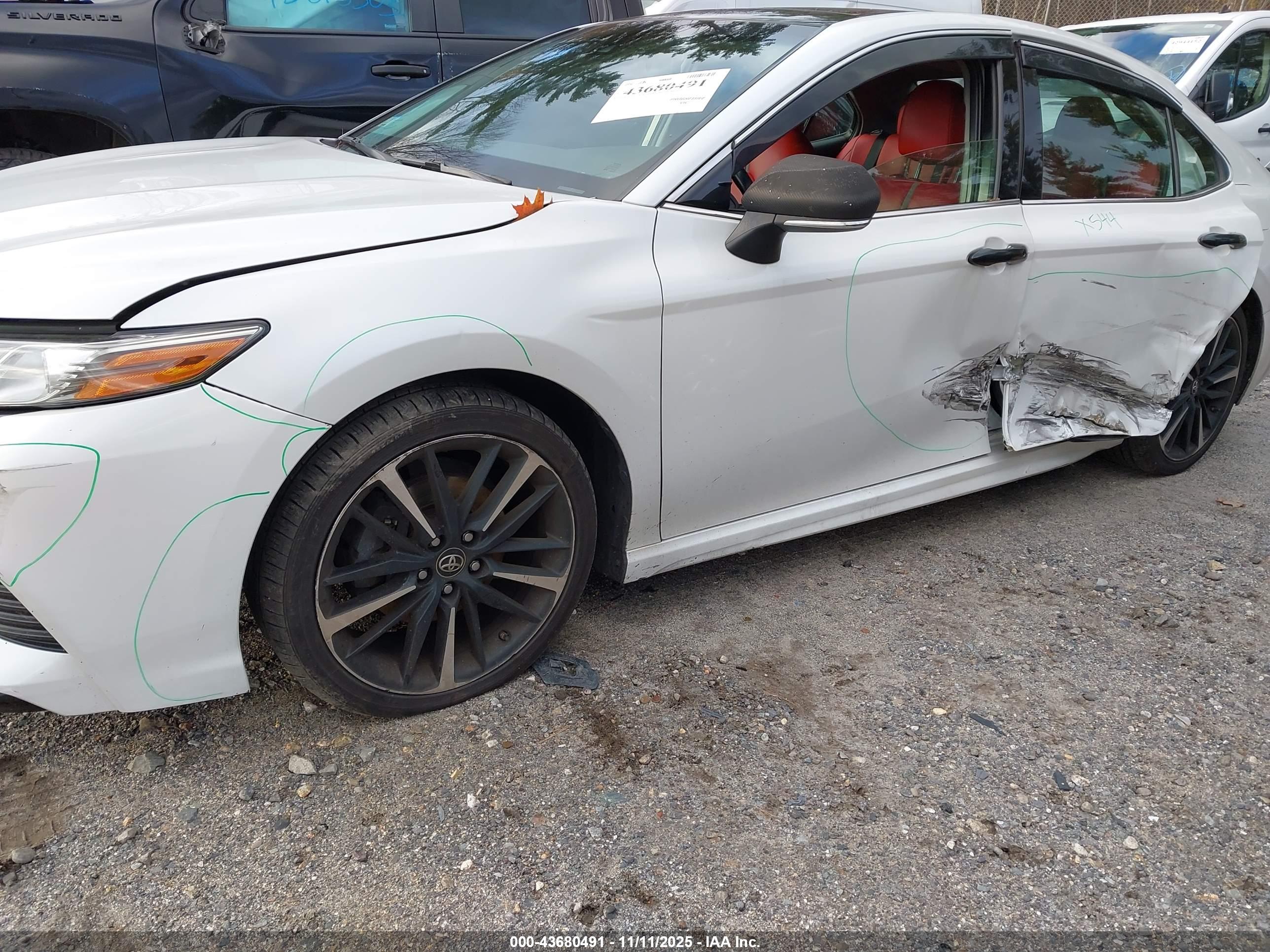 TOYOTA CAMRY image 6