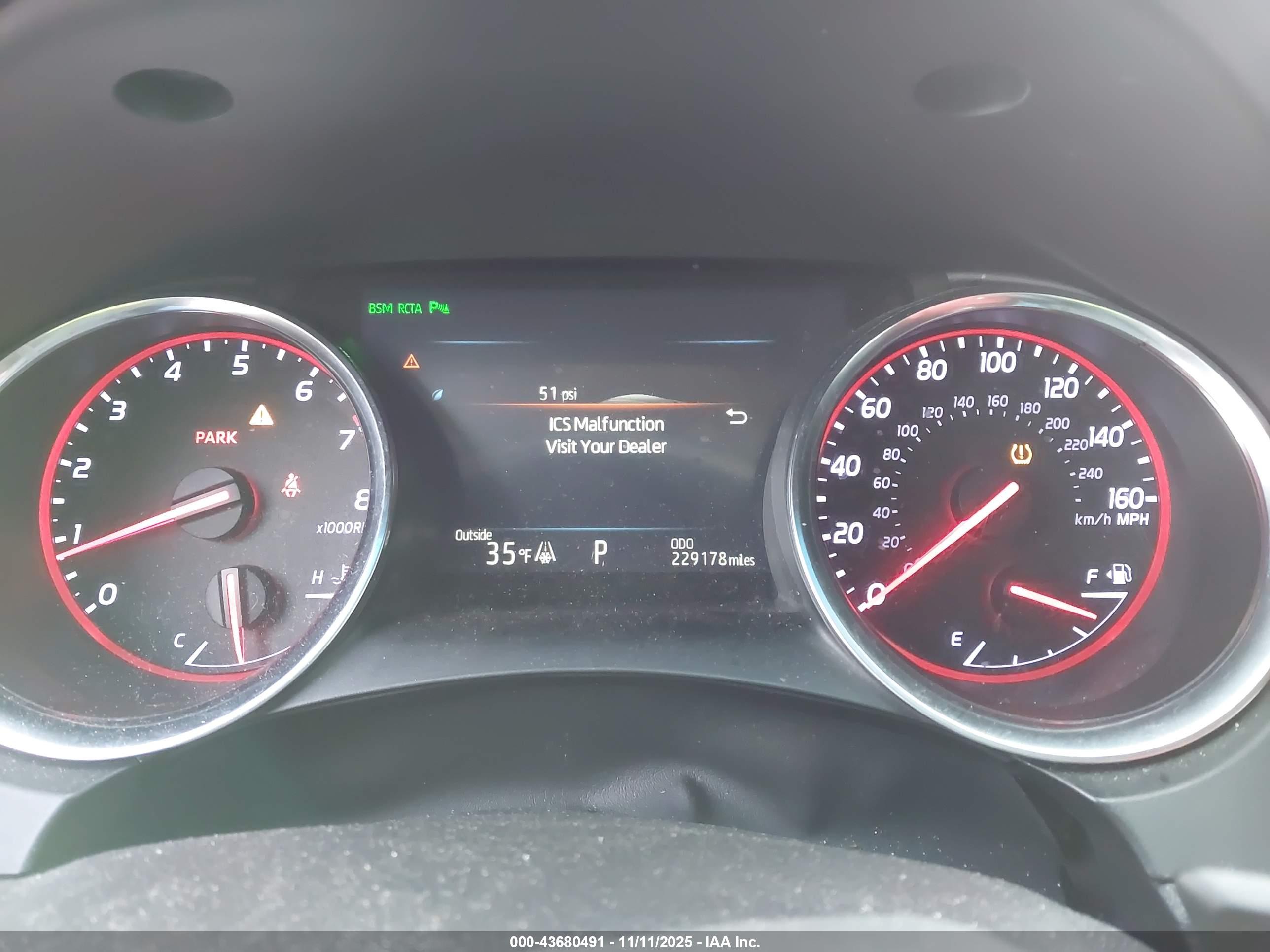 TOYOTA CAMRY image 7