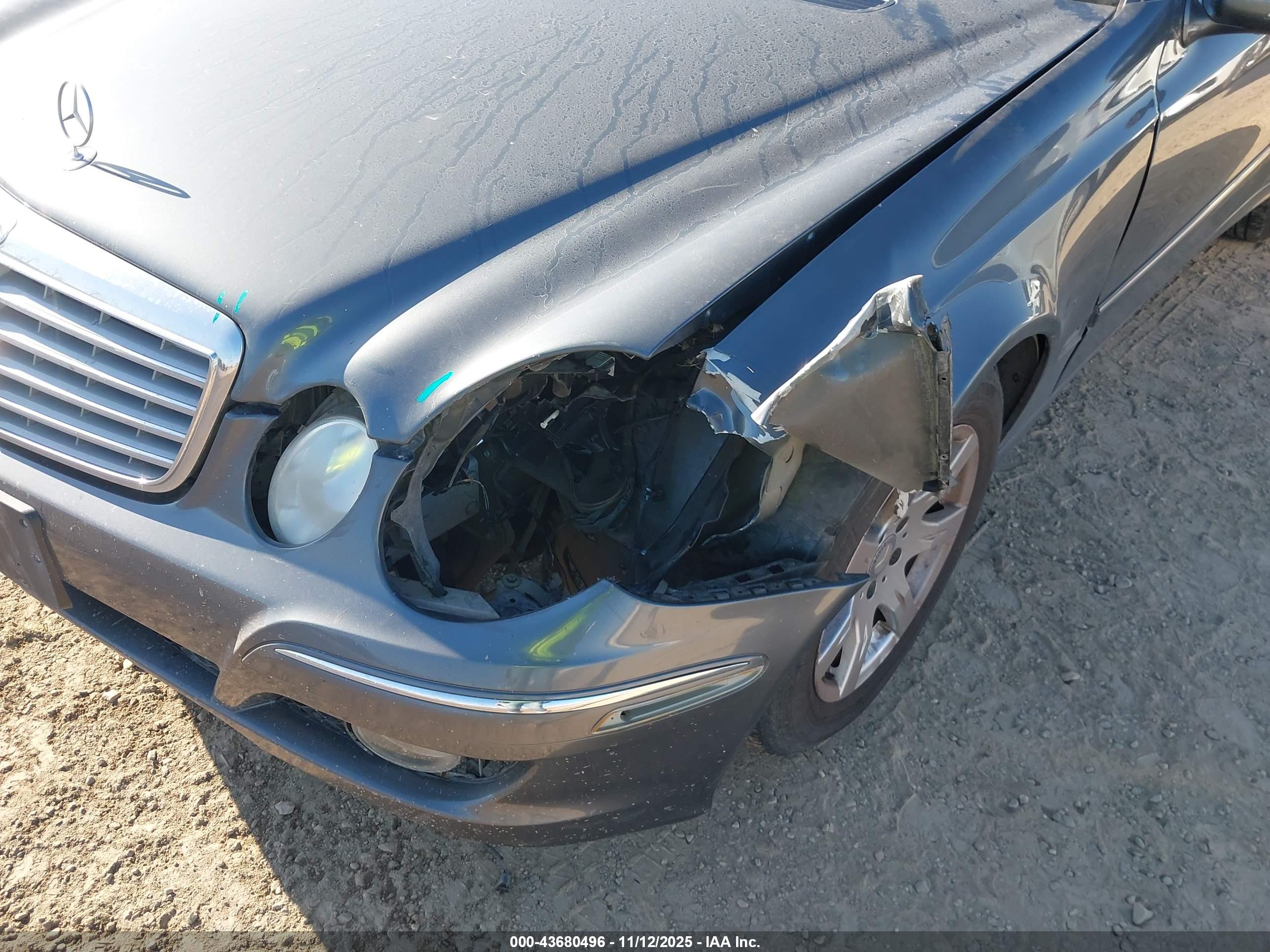 MERCEDES-BENZ E image 6