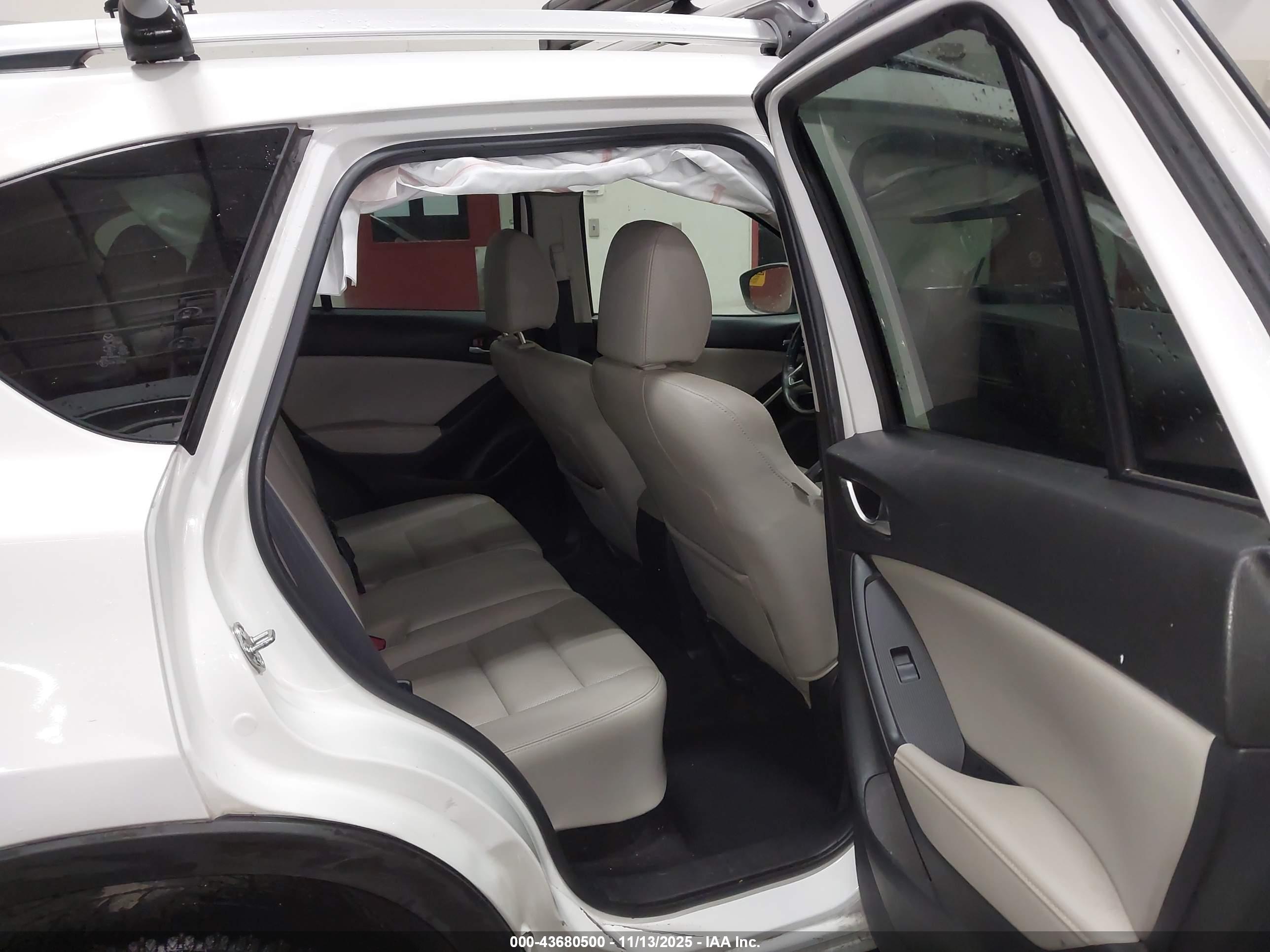 MAZDA CX-5 image 8