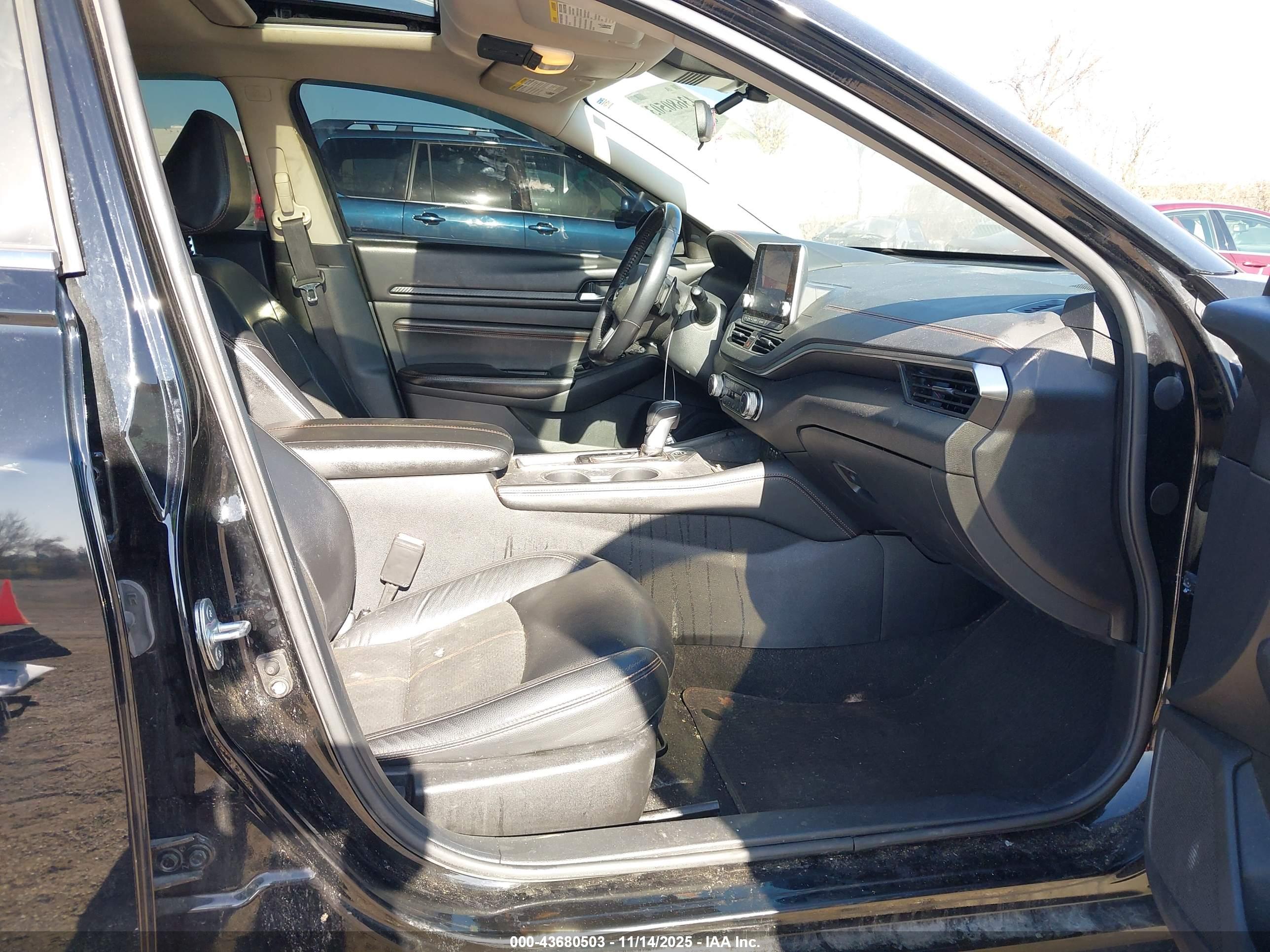NISSAN ALTIMA image 5