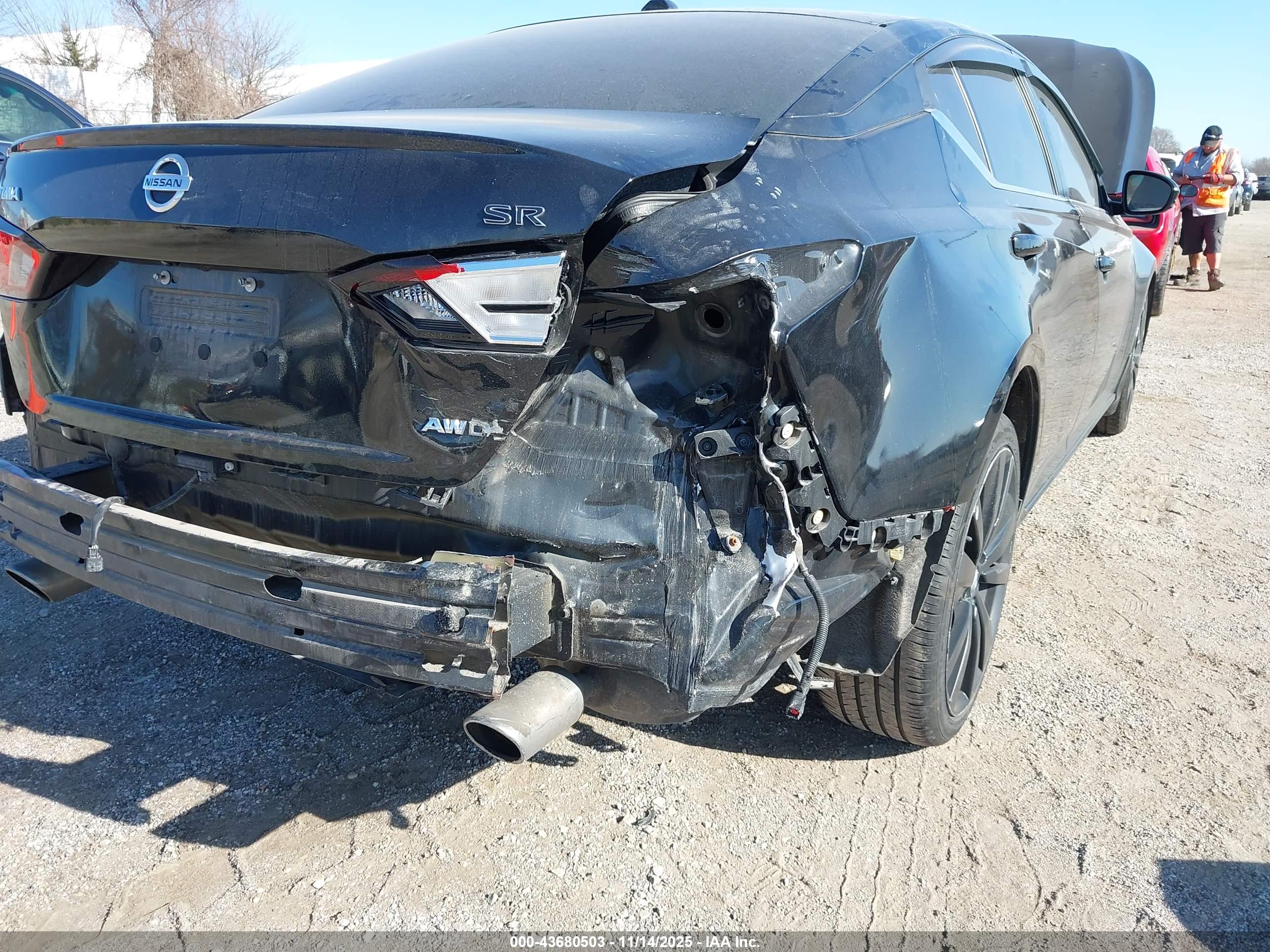 NISSAN ALTIMA image 6
