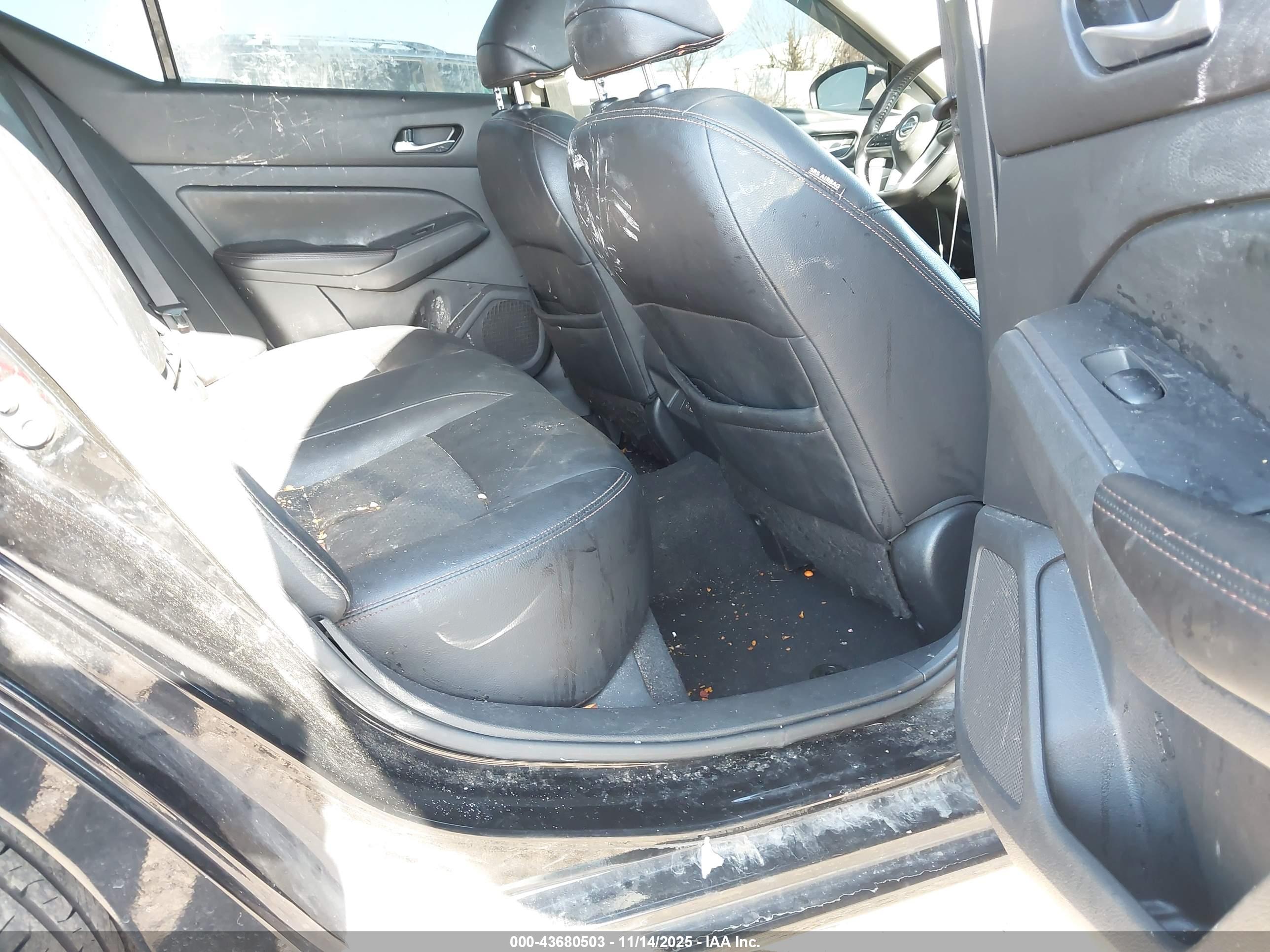 NISSAN ALTIMA image 8