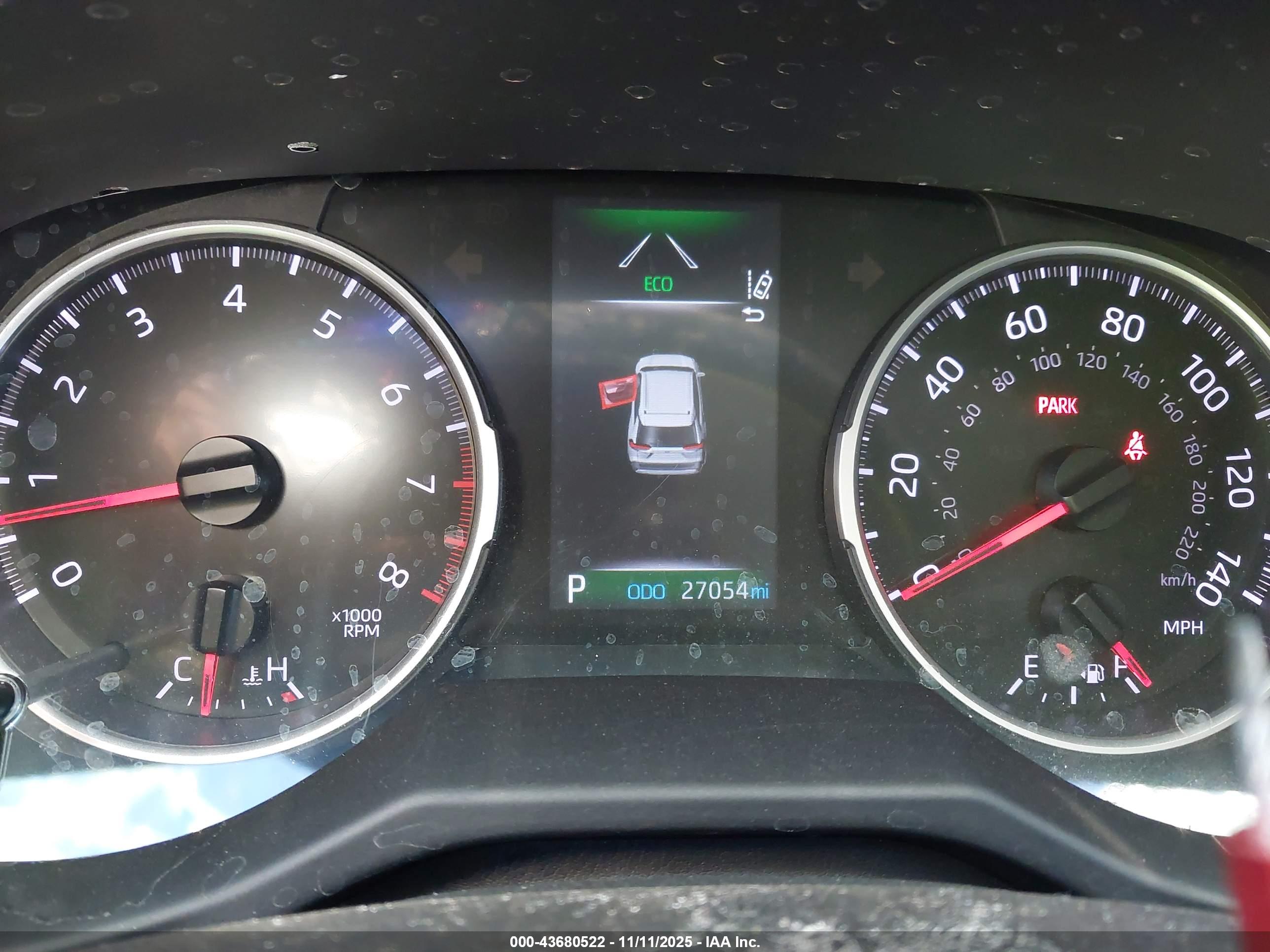 TOYOTA RAV4 image 7