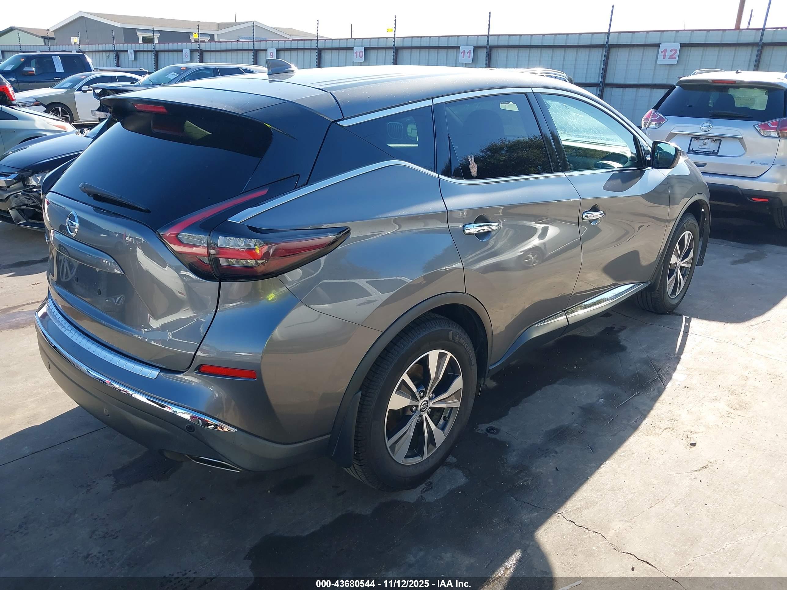 NISSAN MURANO image 4