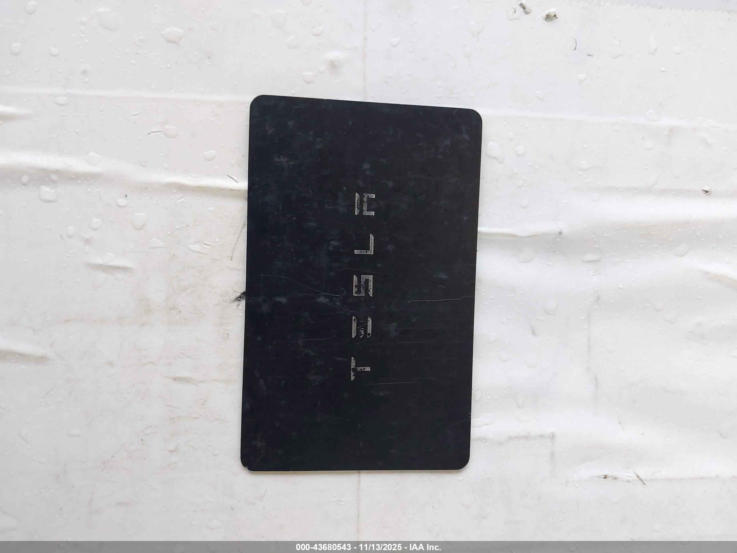 TESLA MODEL image 11