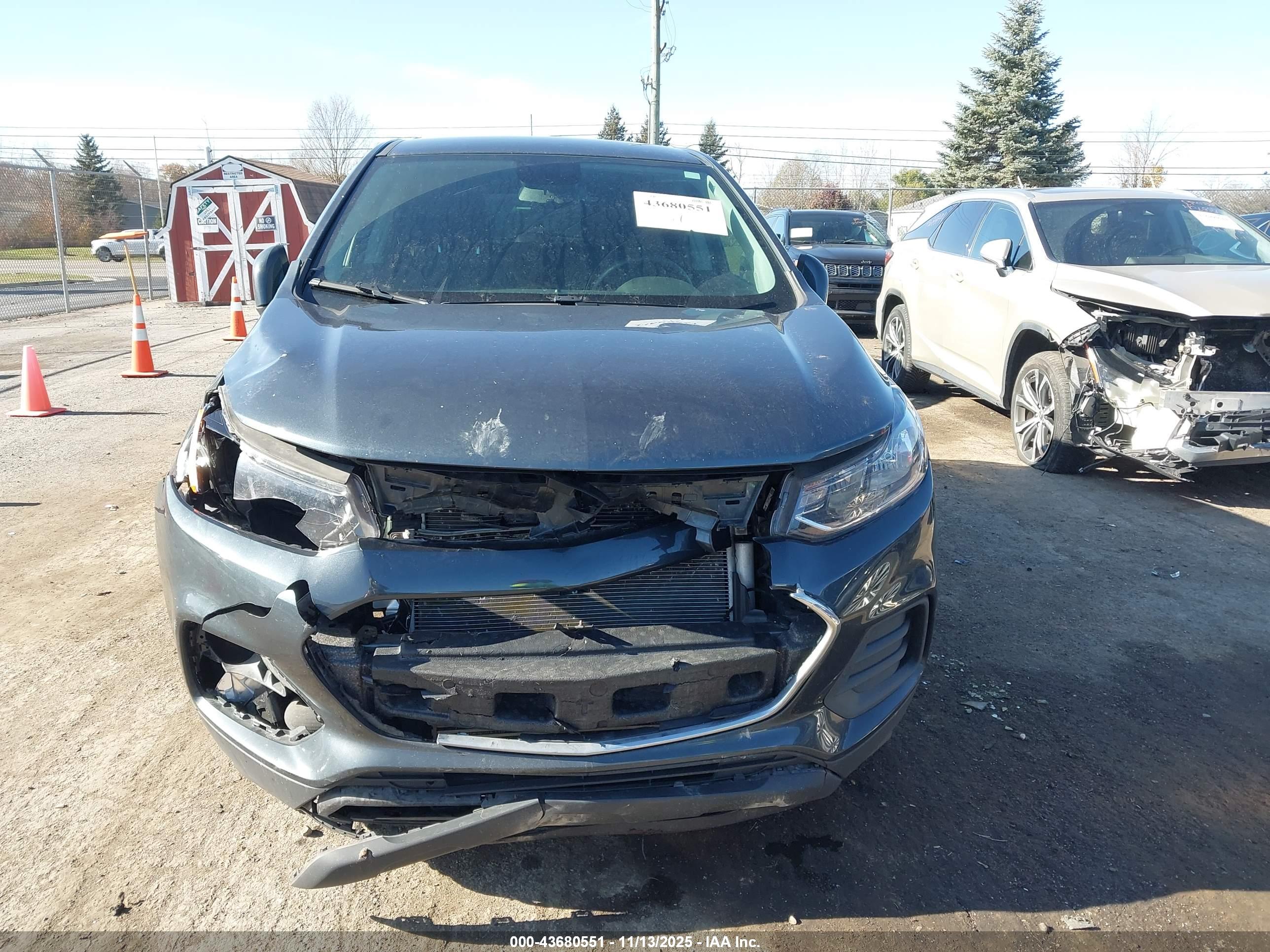 CHEVROLET TRAX image 6