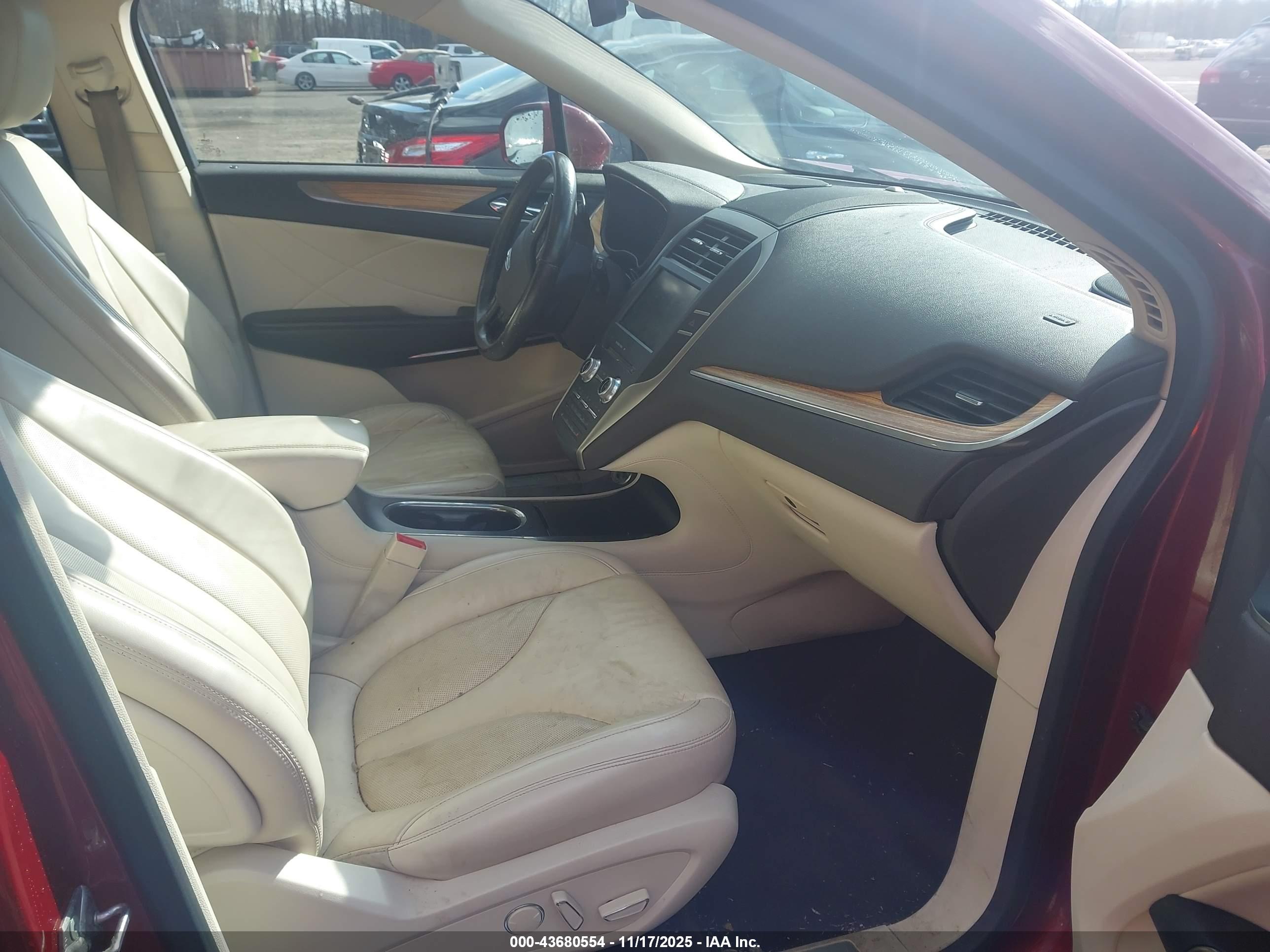 LINCOLN MKC image 5