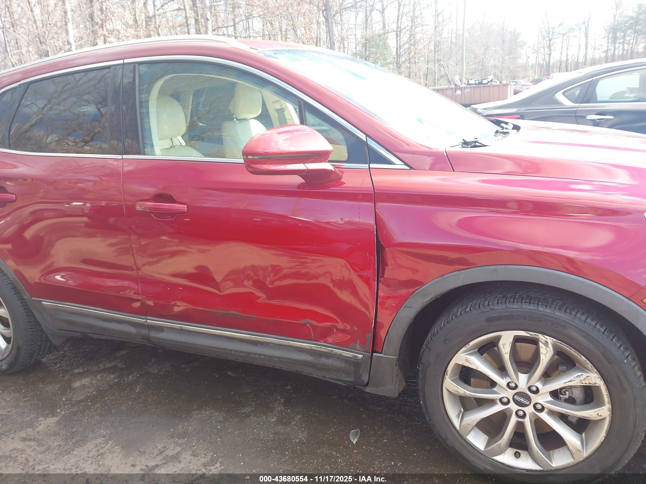 LINCOLN MKC image 6
