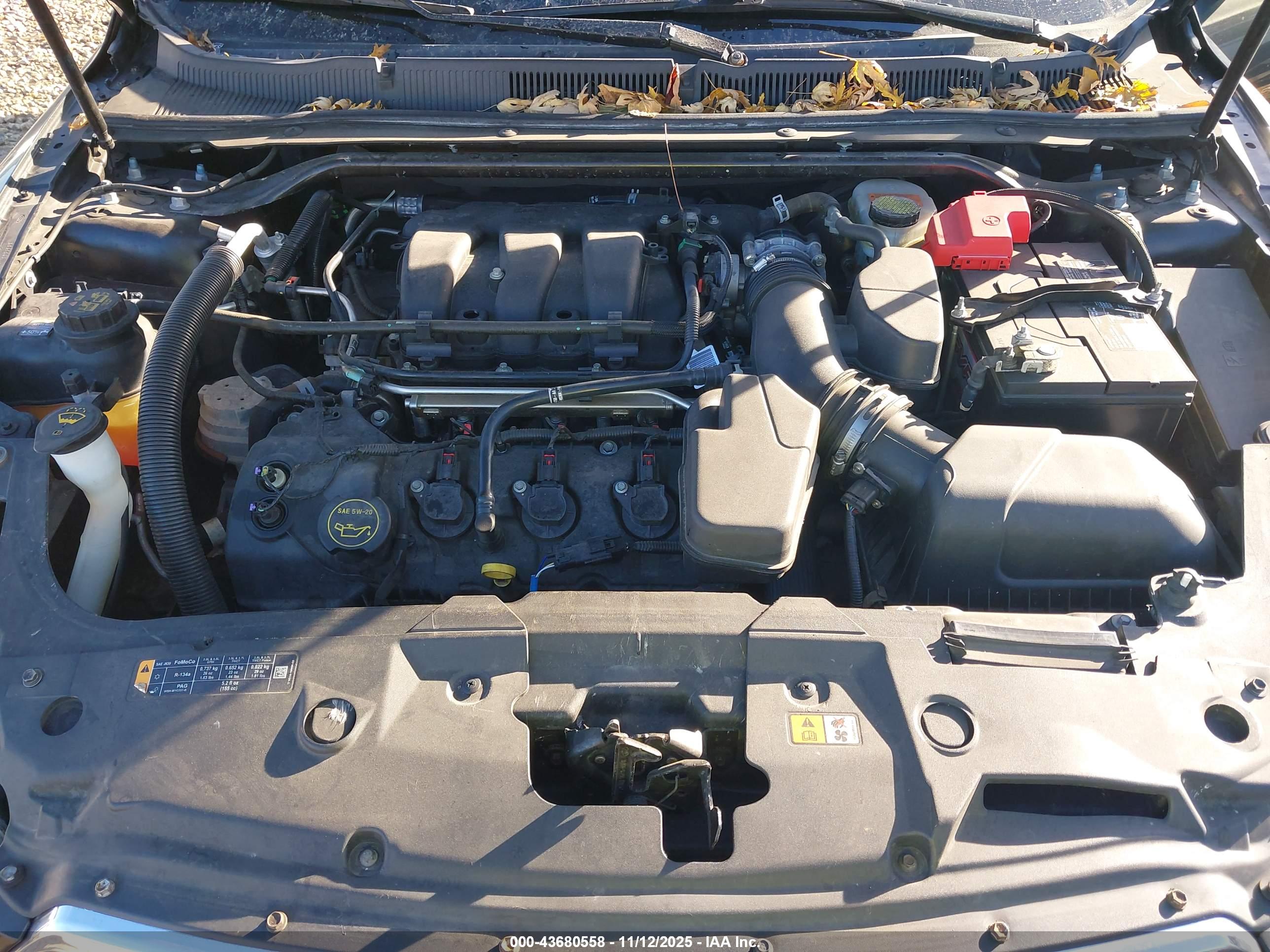 FORD TAURUS image 10