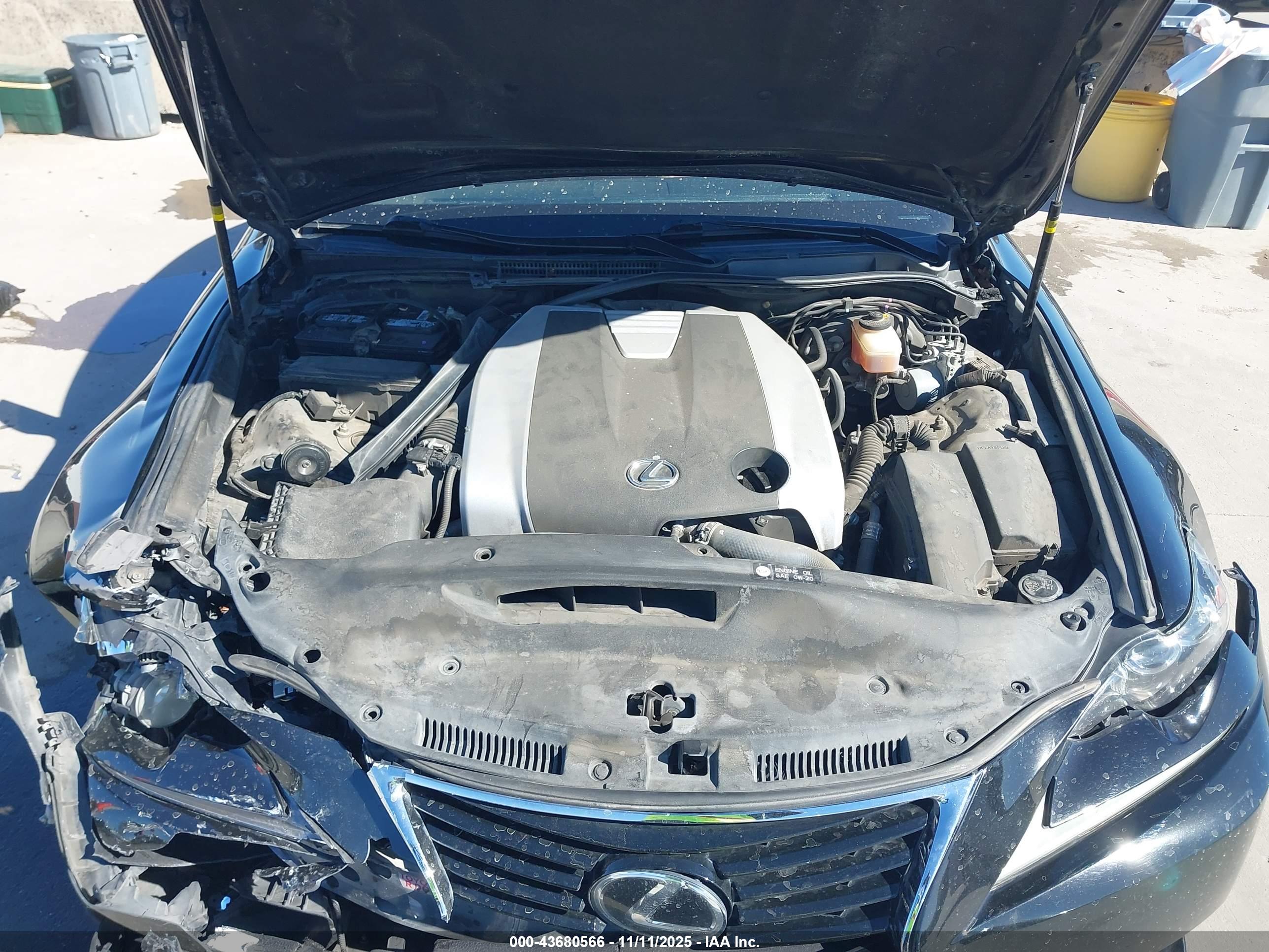 LEXUS IS image 10
