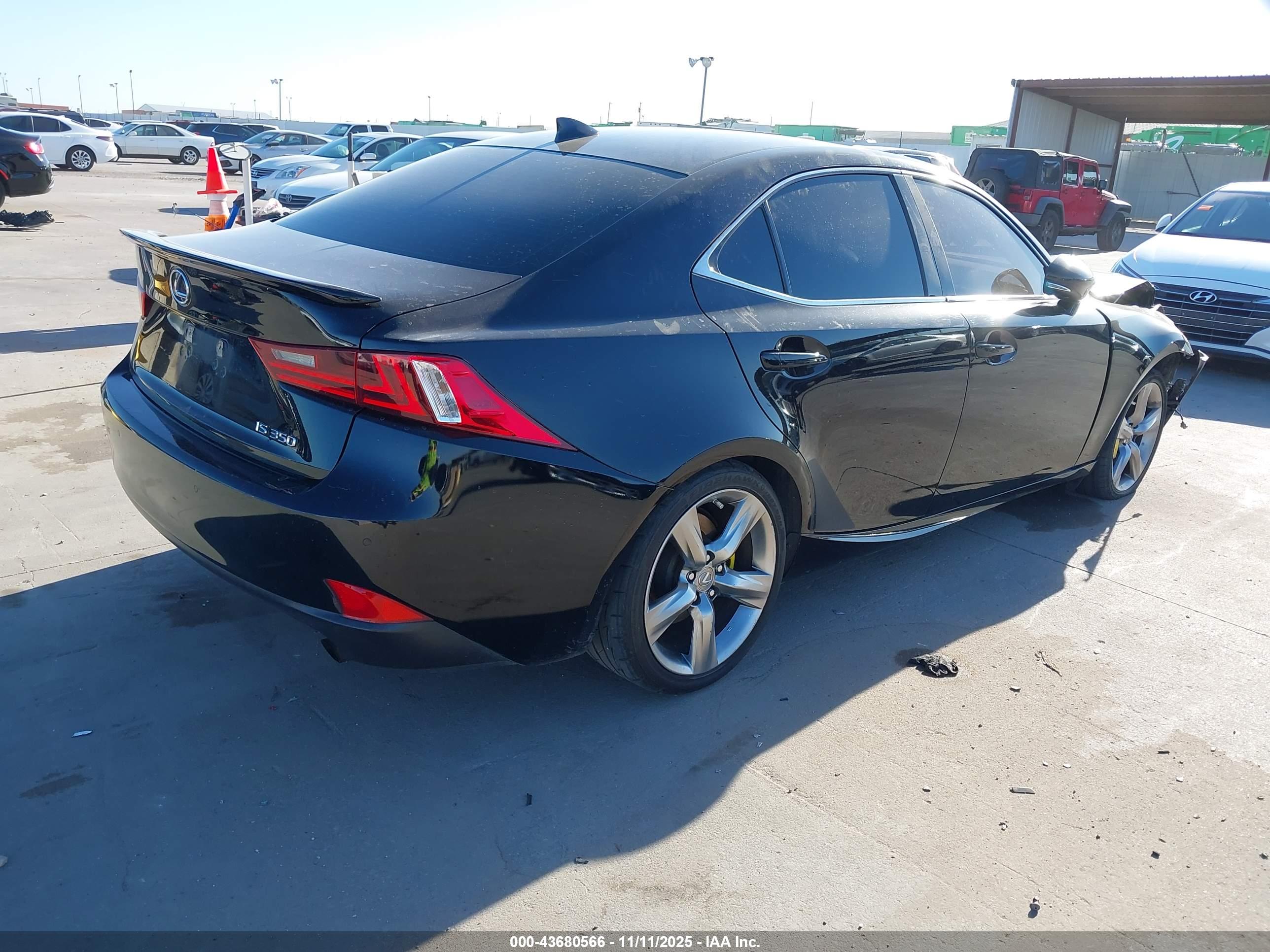LEXUS IS image 4