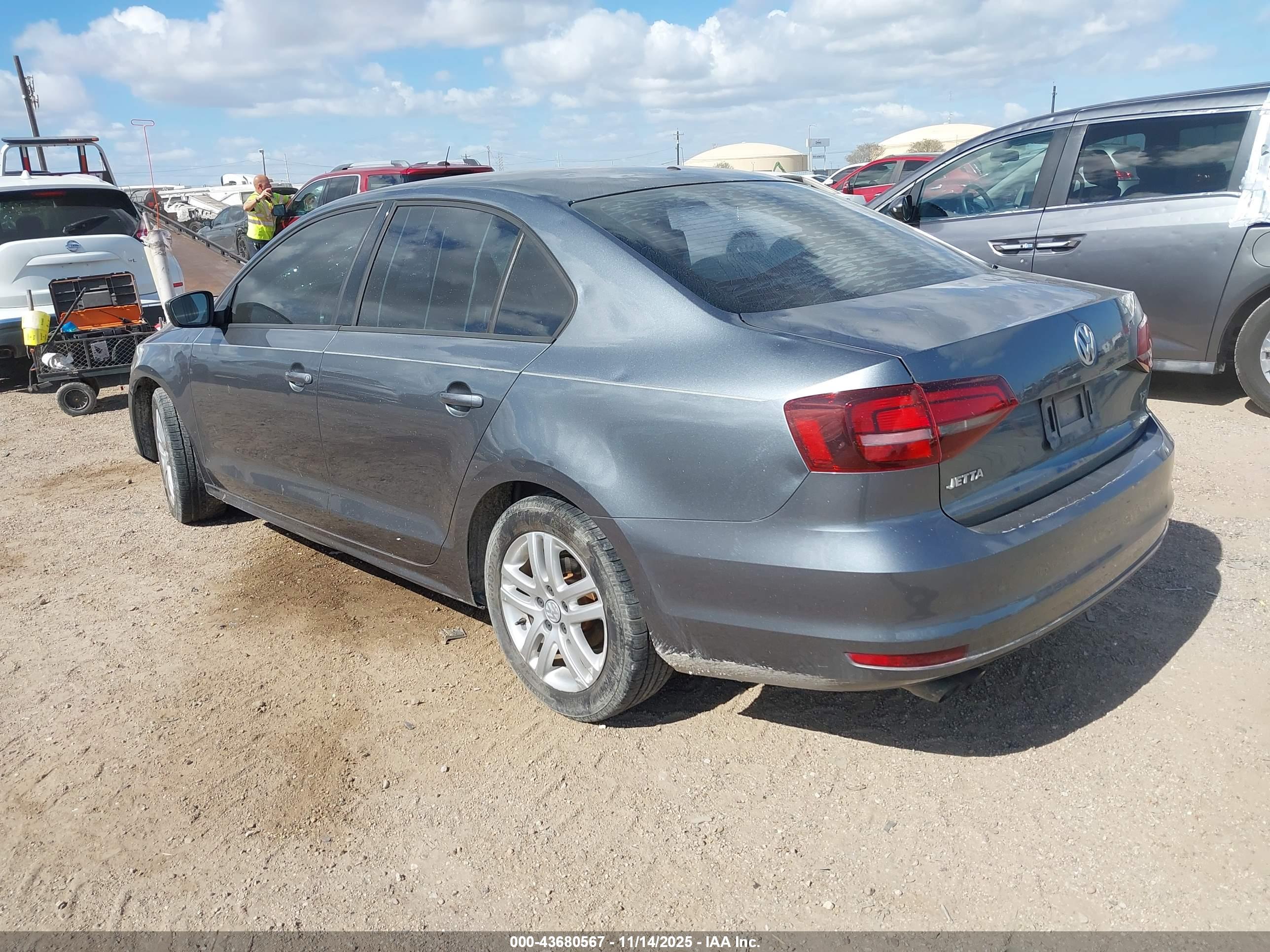VOLKSWAGEN JETTA image 3
