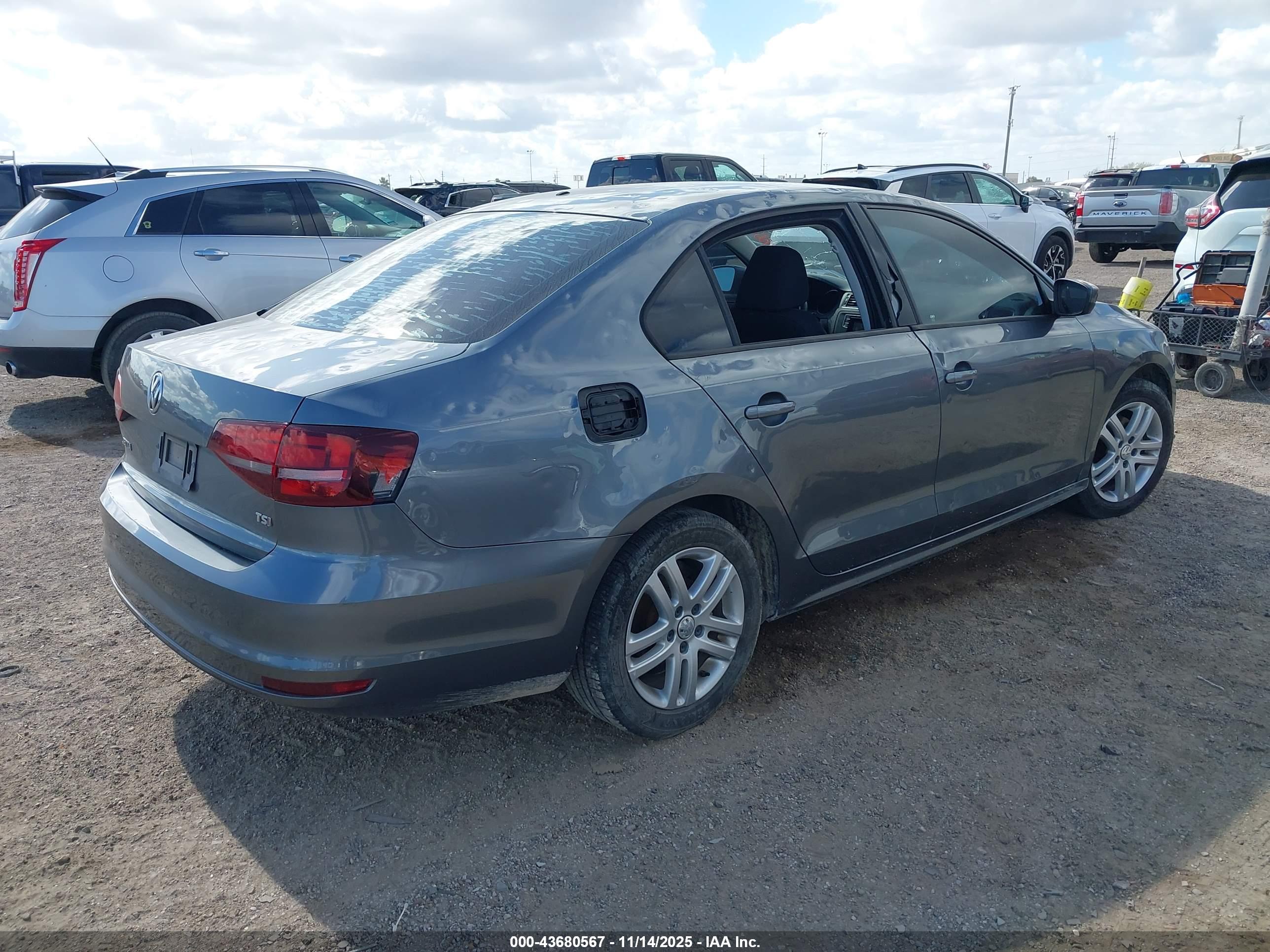 VOLKSWAGEN JETTA image 4