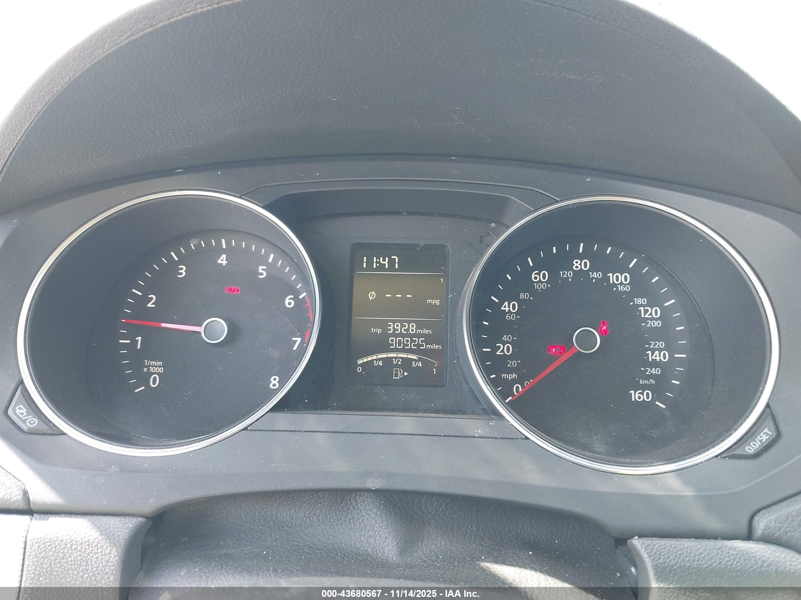VOLKSWAGEN JETTA image 7