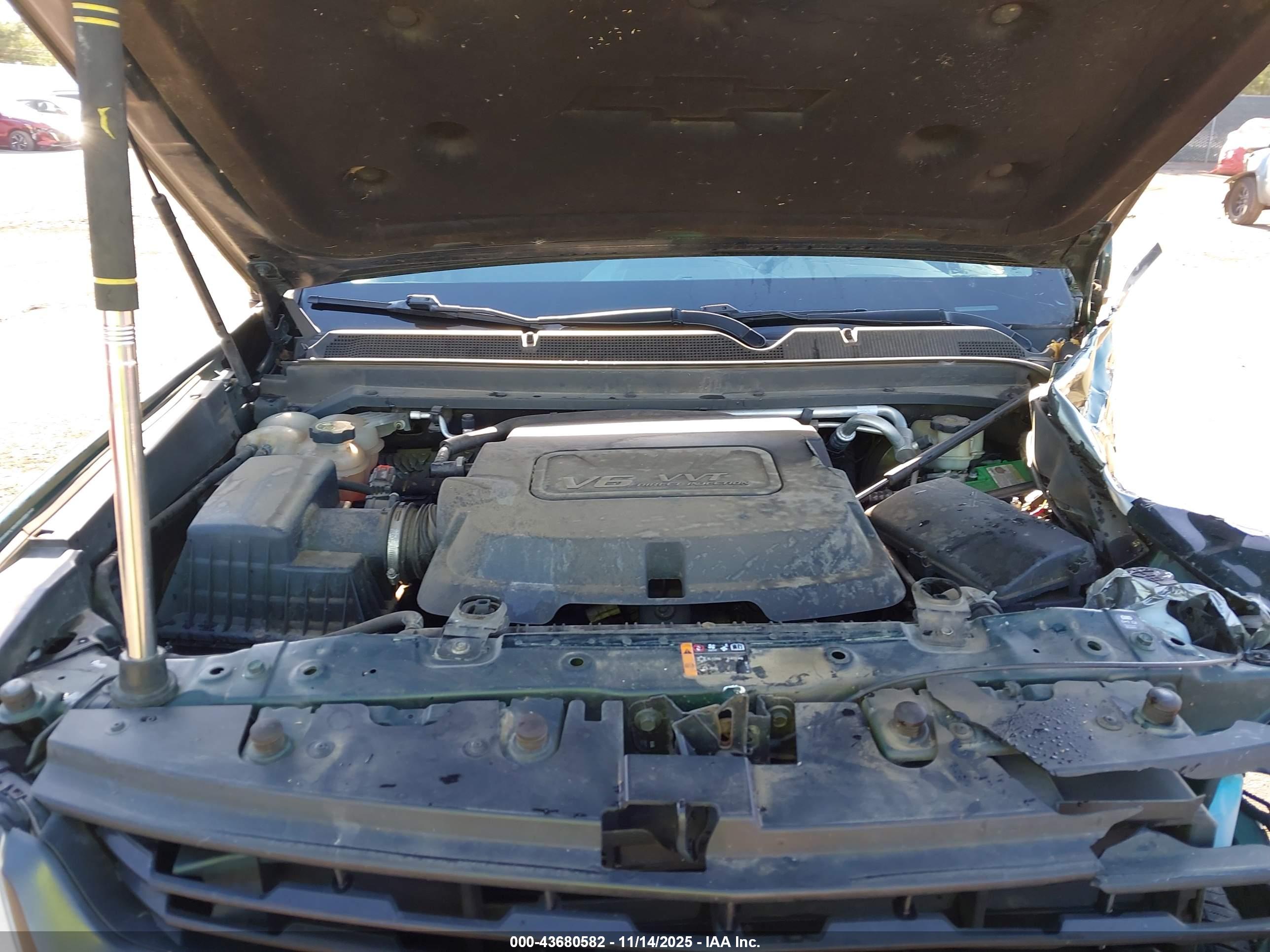 CHEVROLET COLORADO image 10