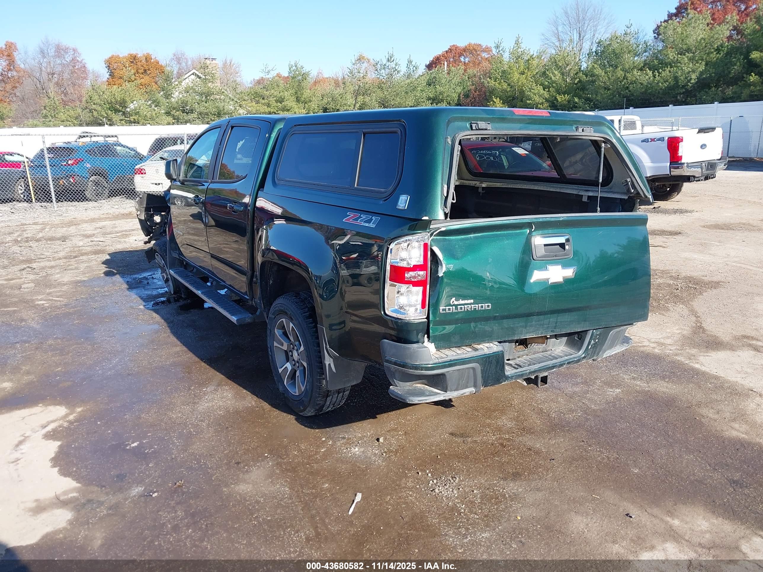 CHEVROLET COLORADO image 3