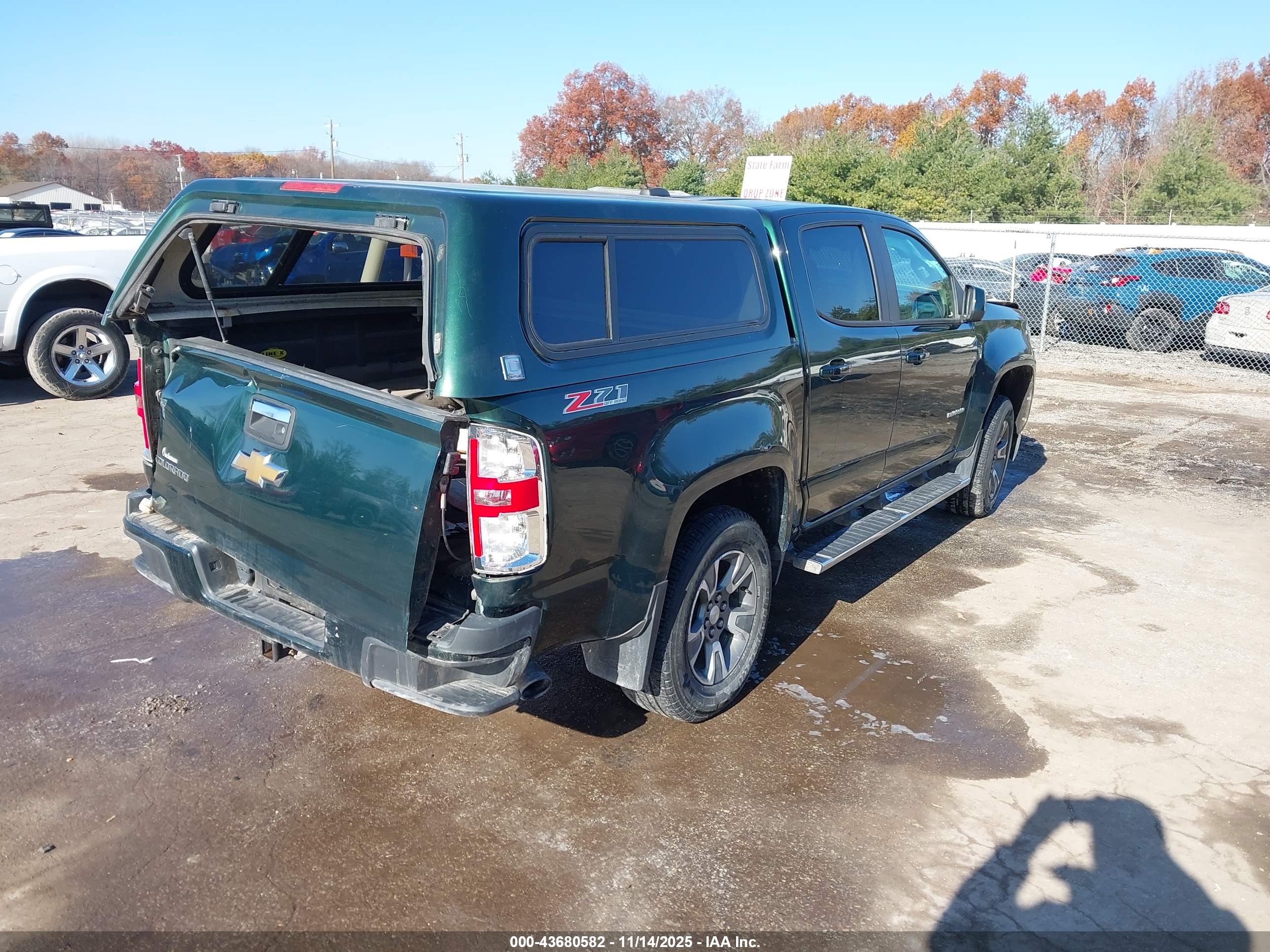CHEVROLET COLORADO image 4
