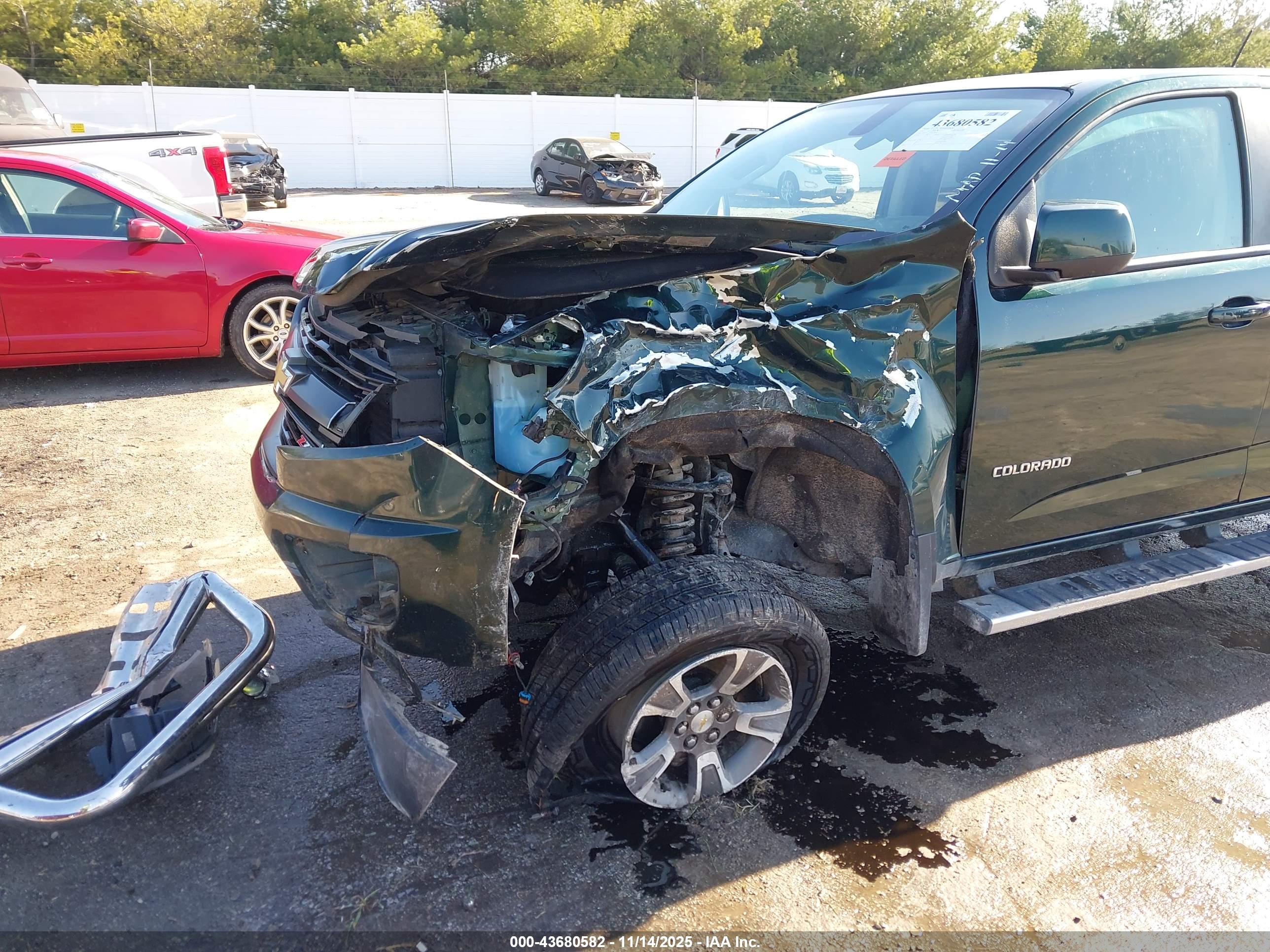 CHEVROLET COLORADO image 6