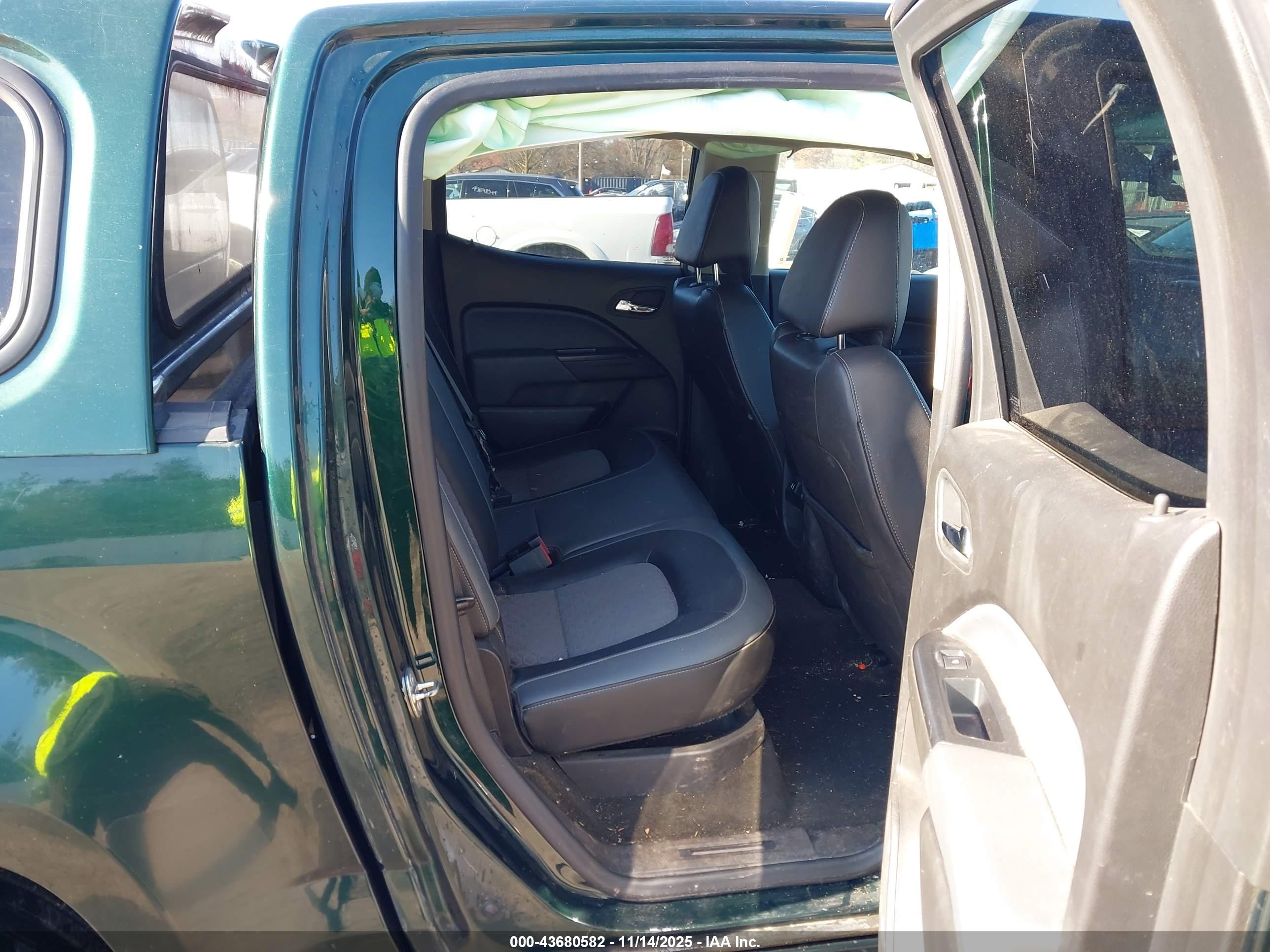 CHEVROLET COLORADO image 8