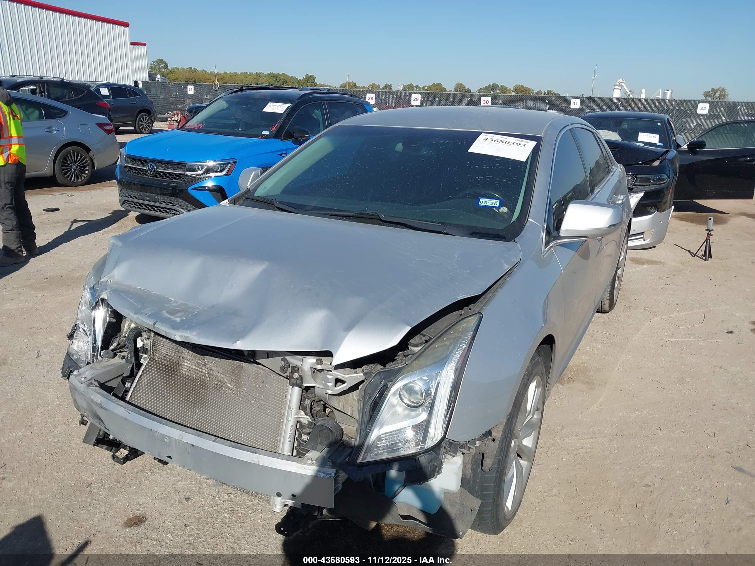CADILLAC XTS image 2