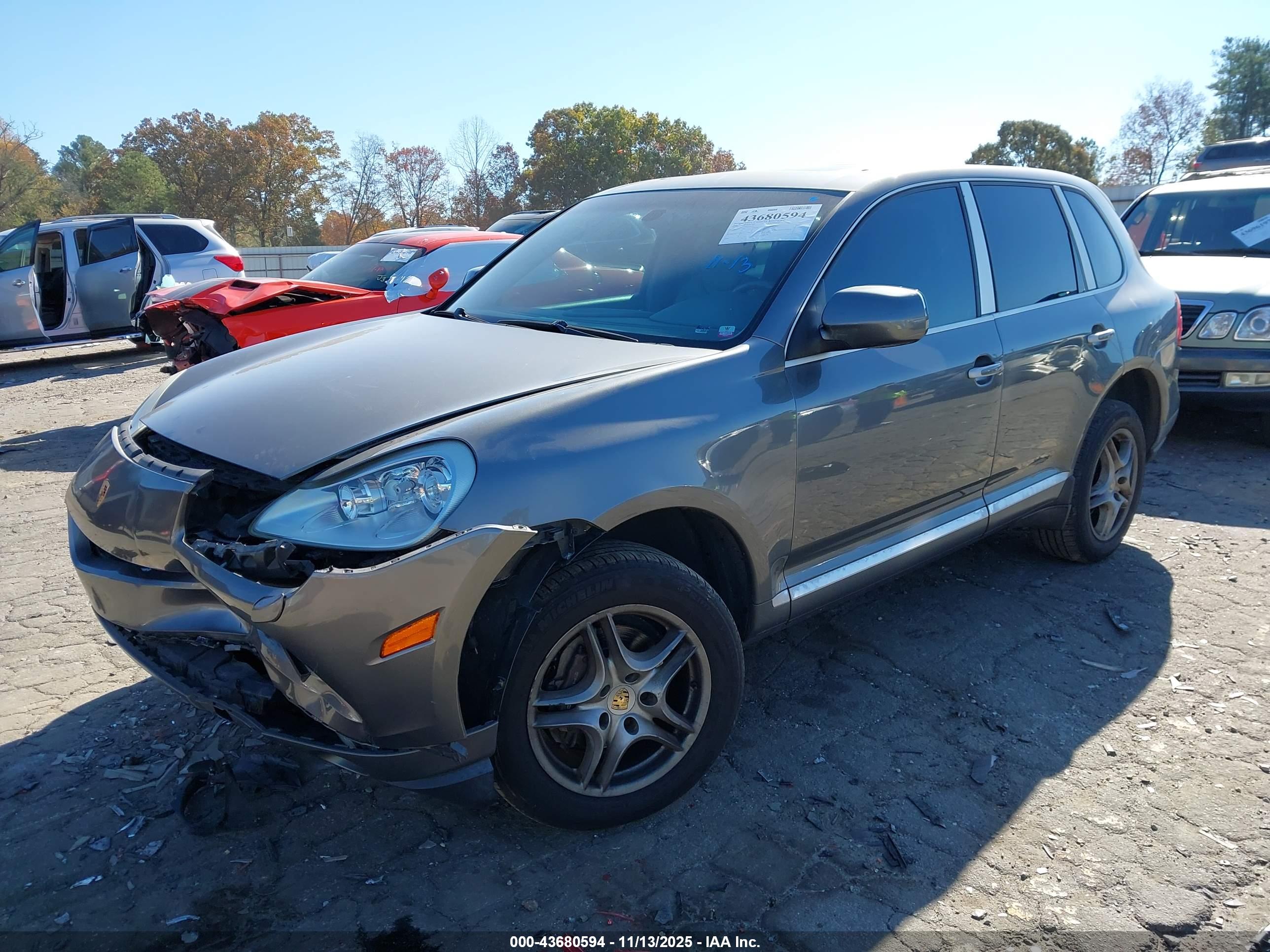 PORSCHE CAYENNE image 2