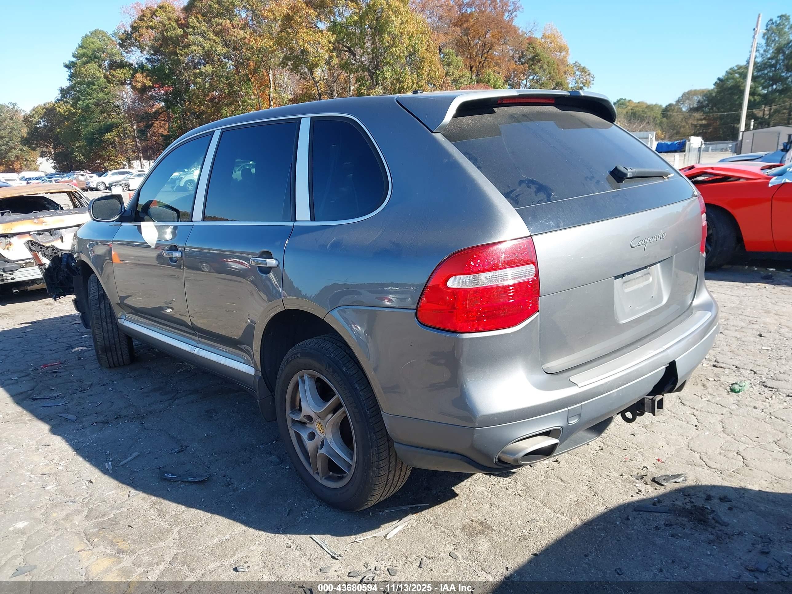 PORSCHE CAYENNE image 3