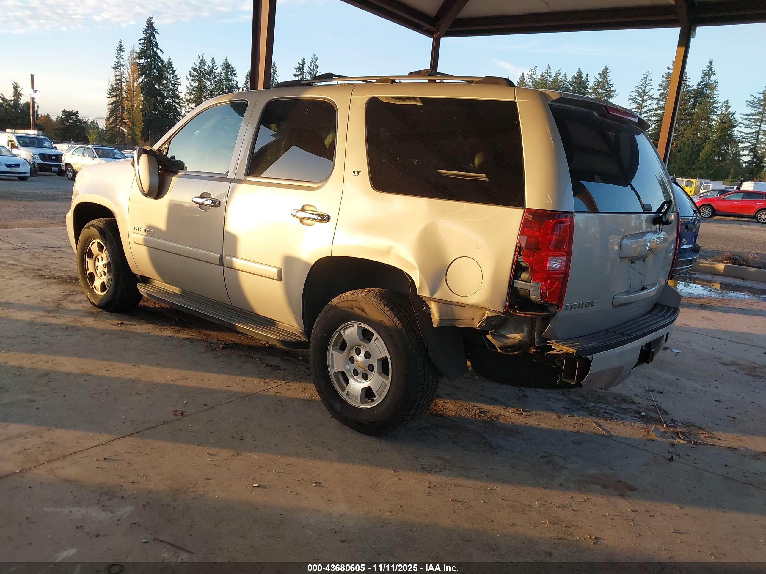 CHEVROLET TAHOE image 3