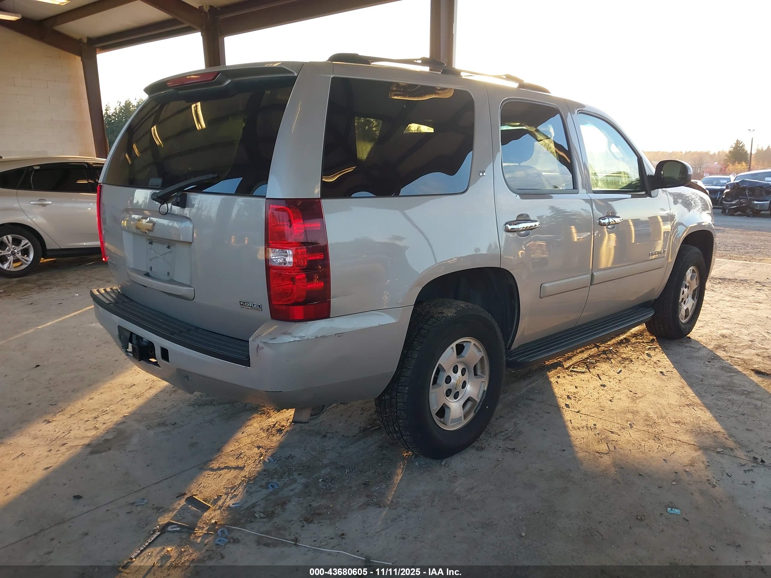 CHEVROLET TAHOE image 4