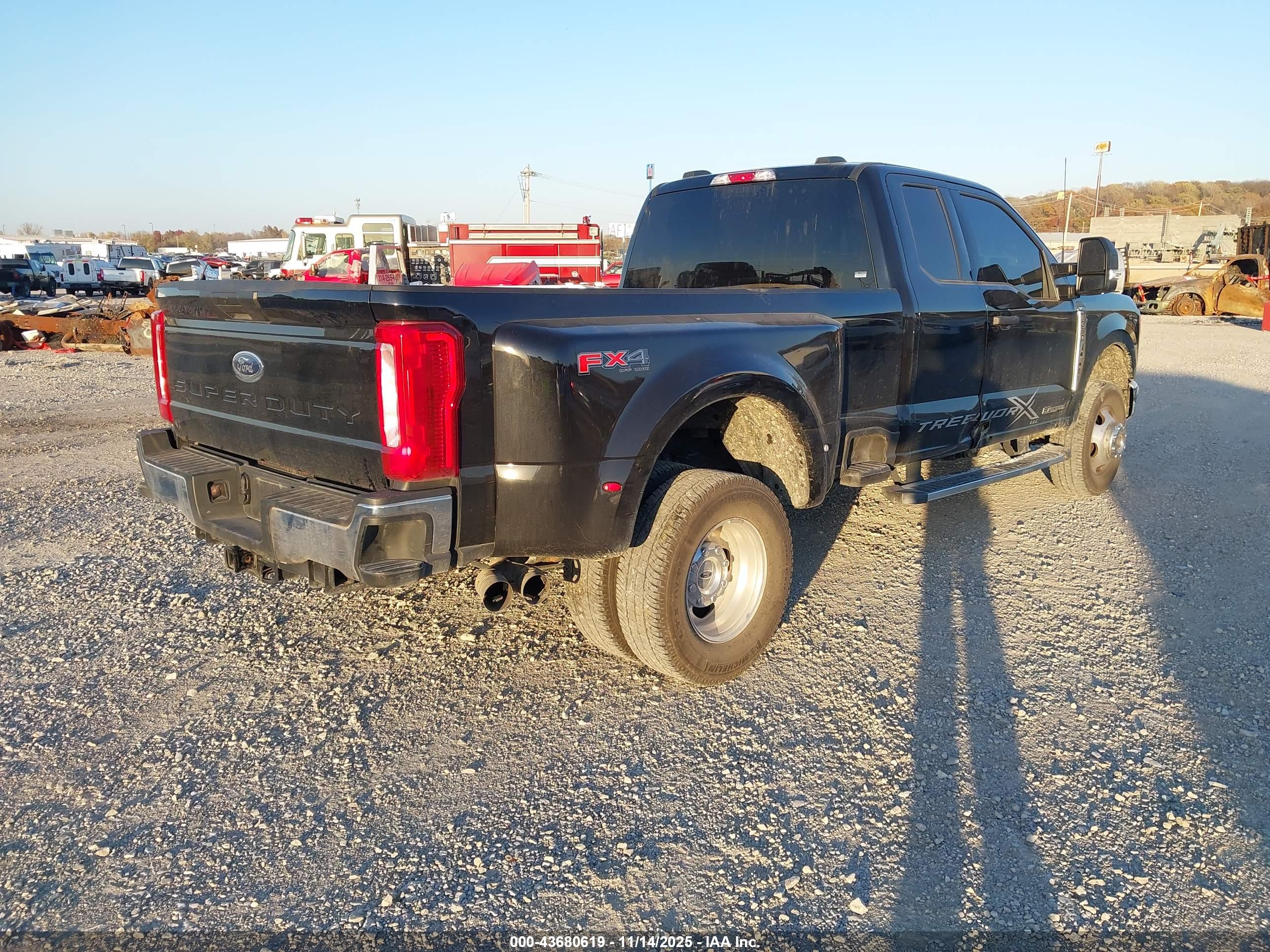 FORD F-350 image 4