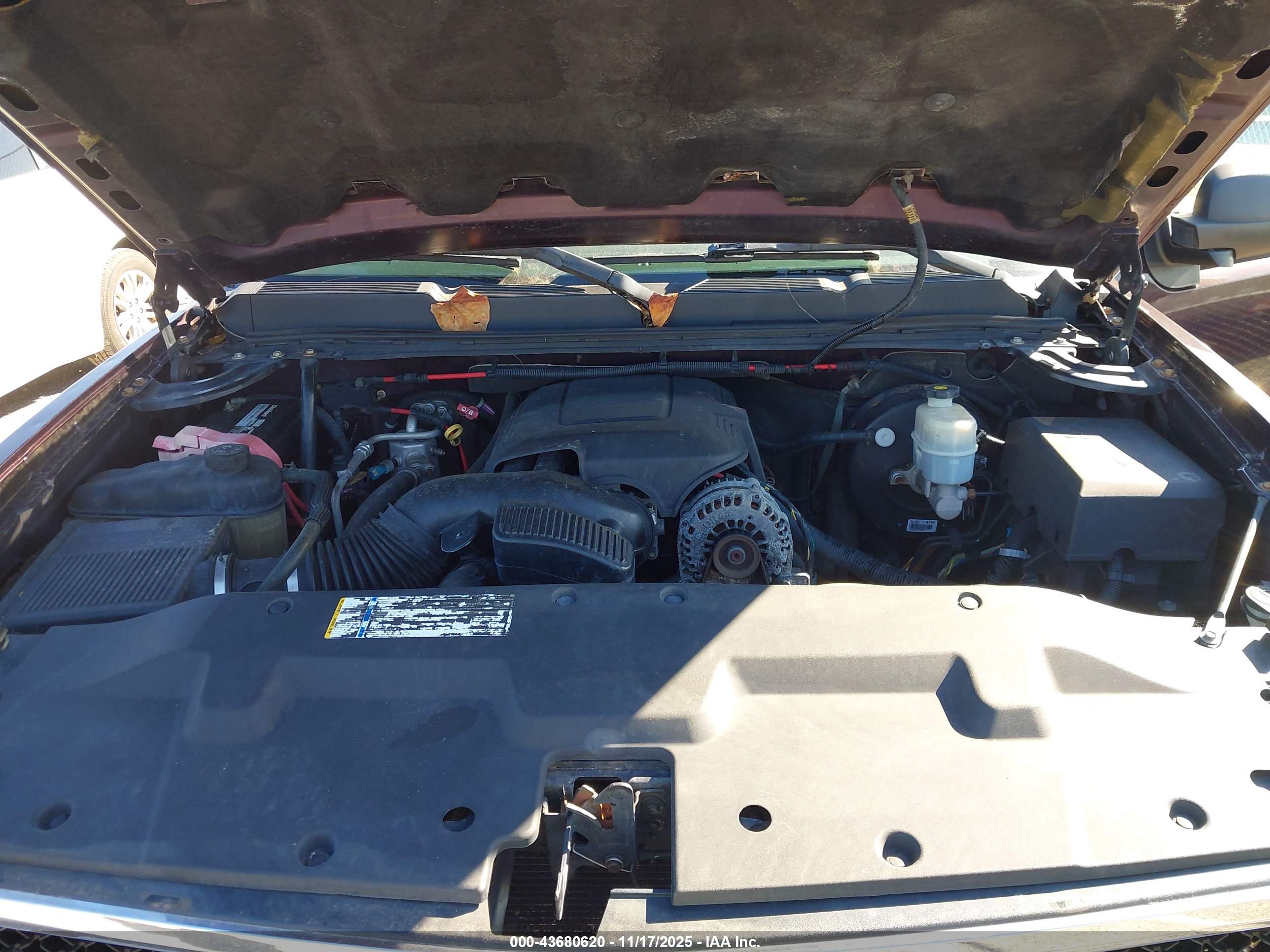 CHEVROLET SILVERADO image 10