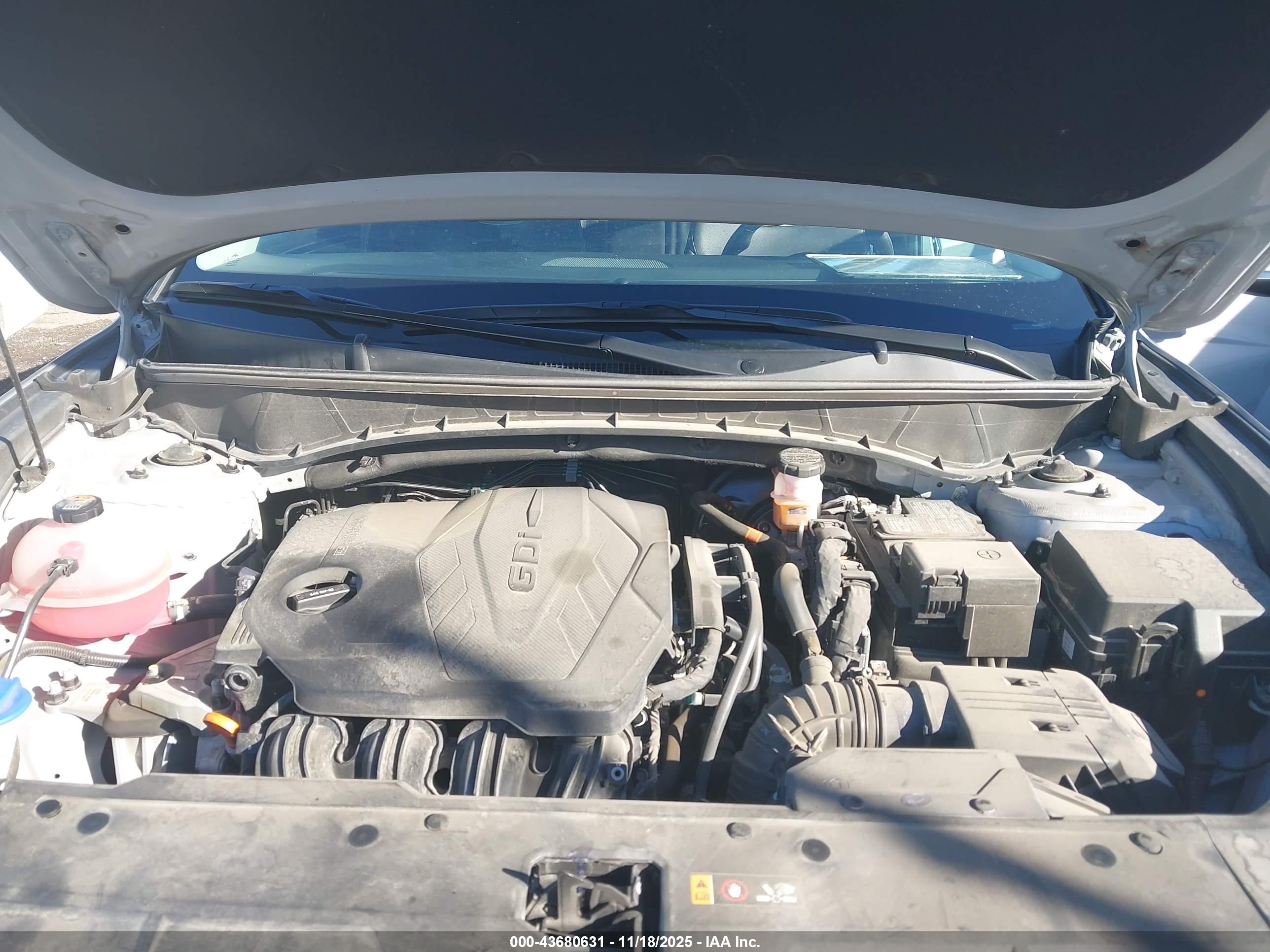 HYUNDAI TUCSON image 10