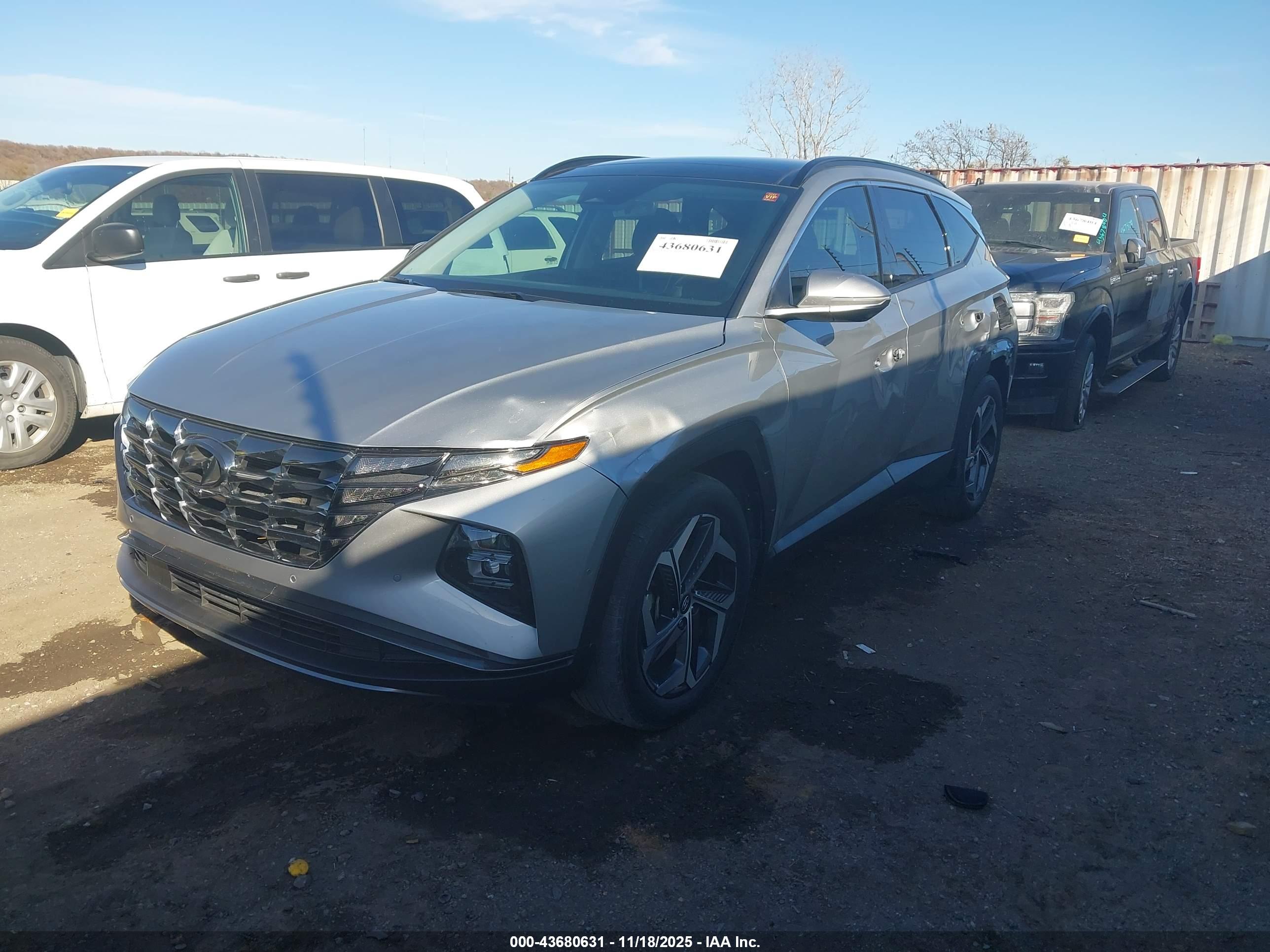 HYUNDAI TUCSON image 2