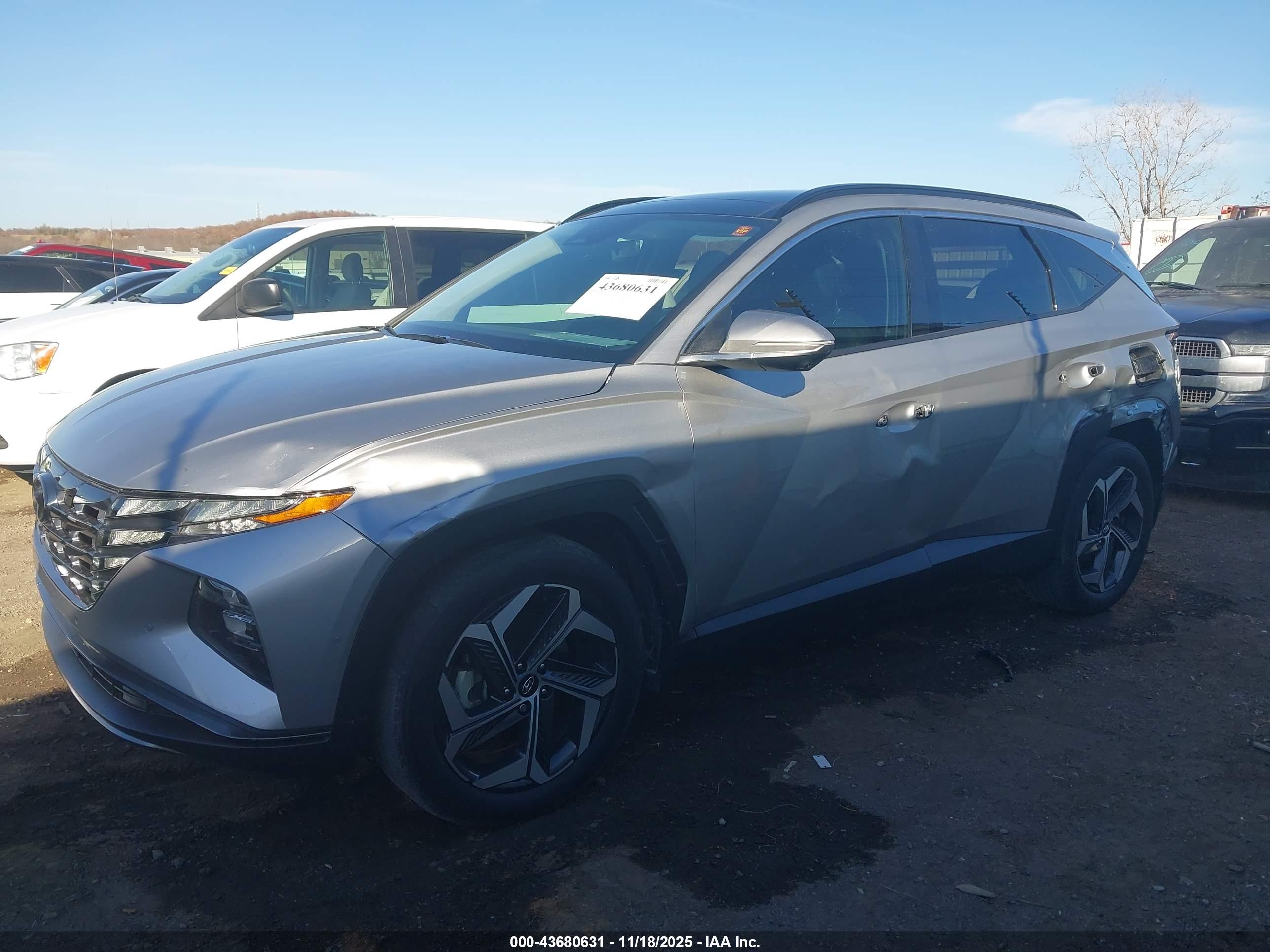 HYUNDAI TUCSON image 6