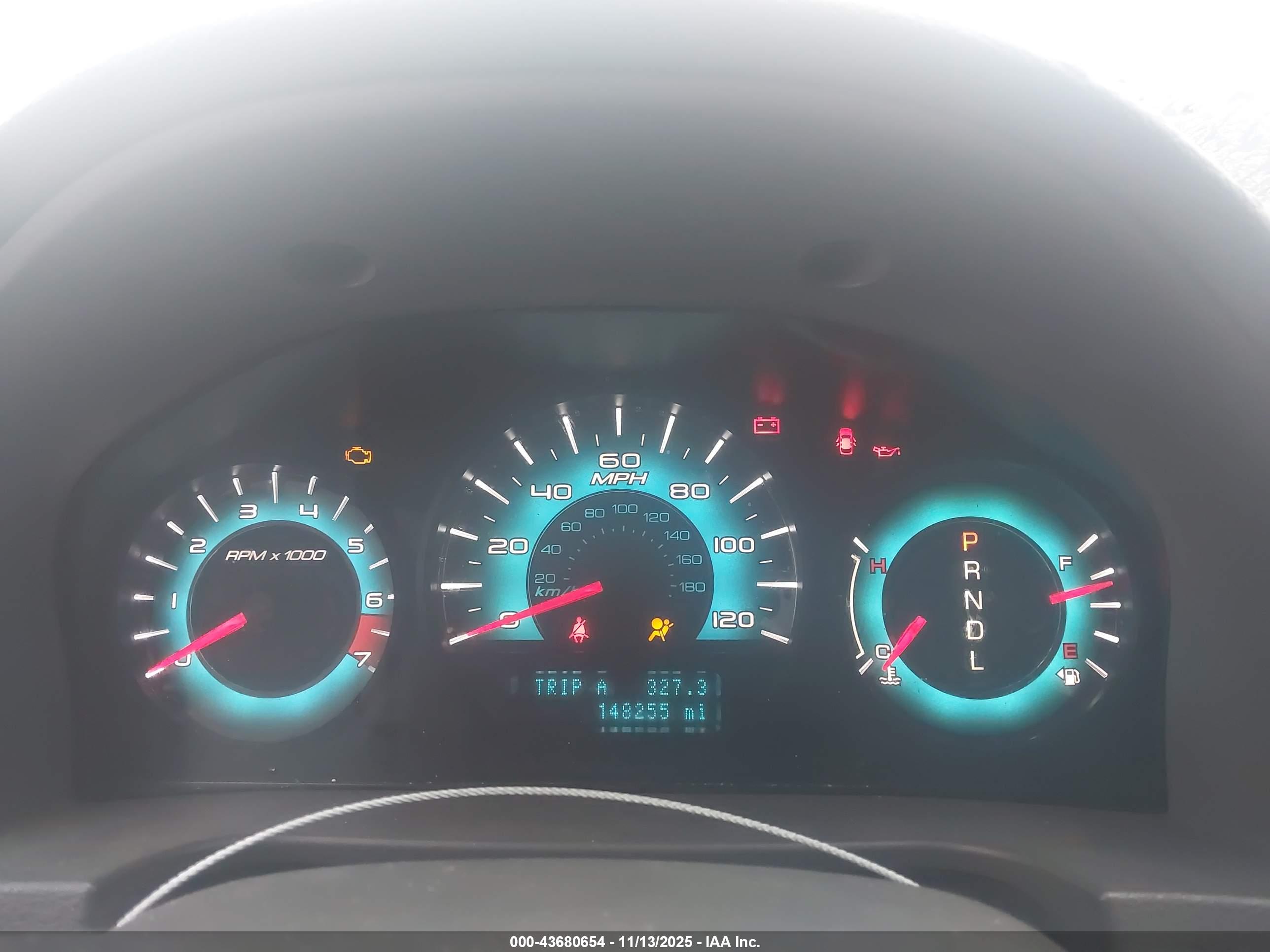 FORD FUSION image 7
