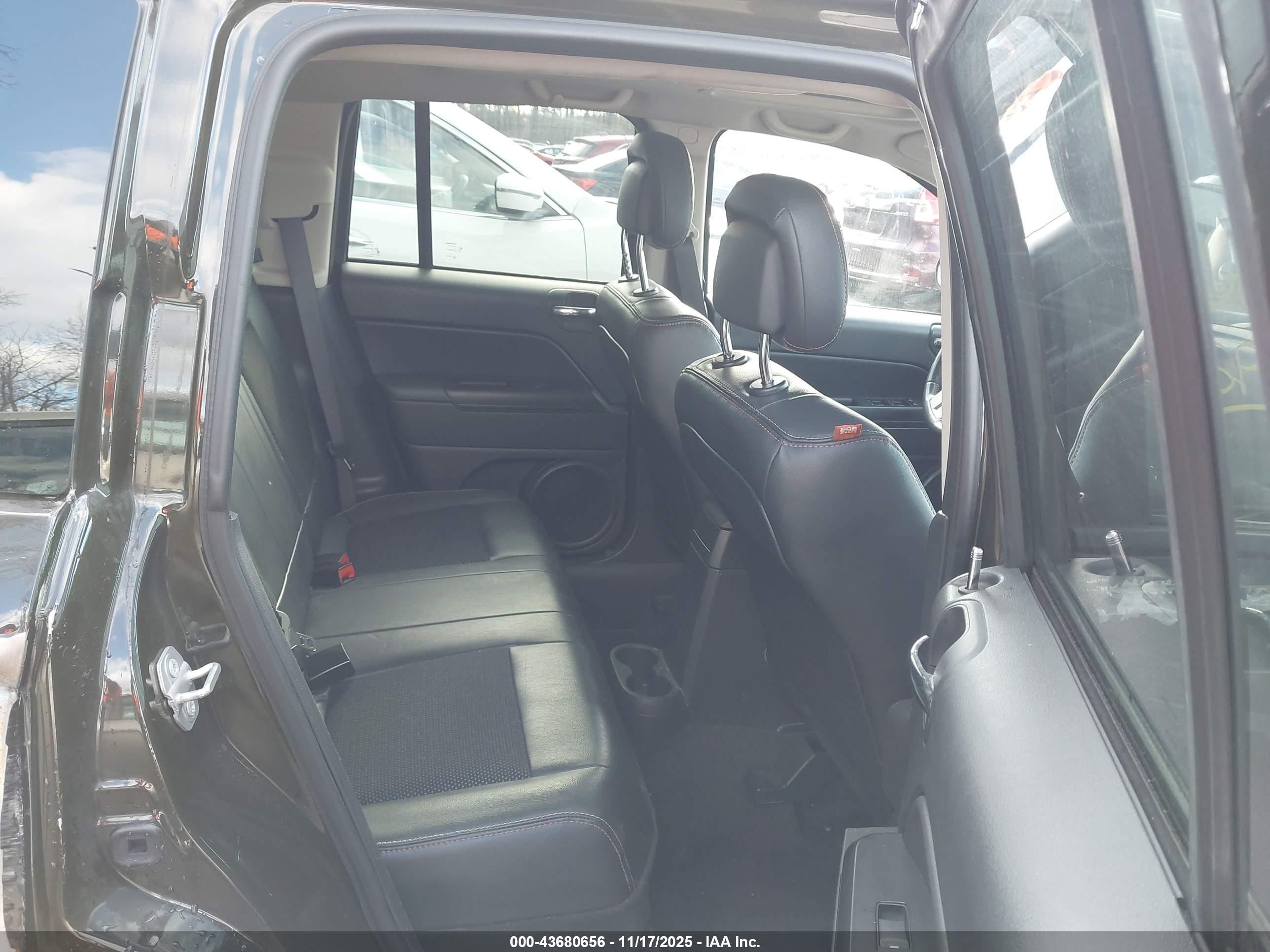 JEEP COMPASS image 8