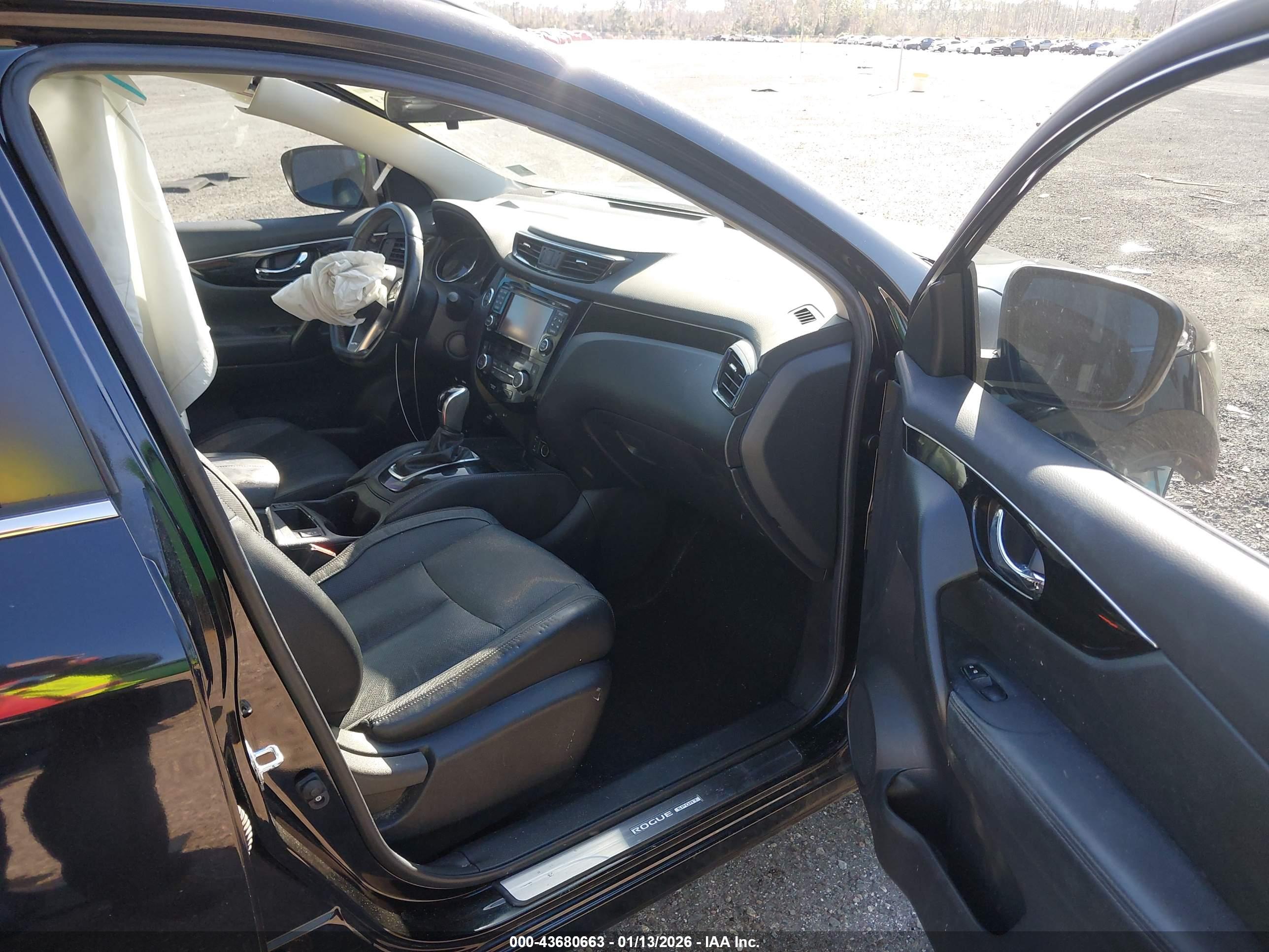 NISSAN ROGUE image 5