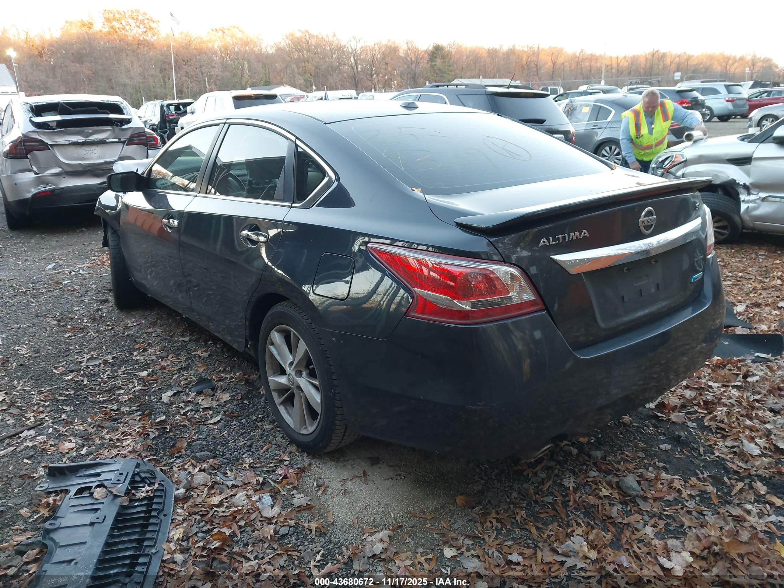 NISSAN ALTIMA image 3