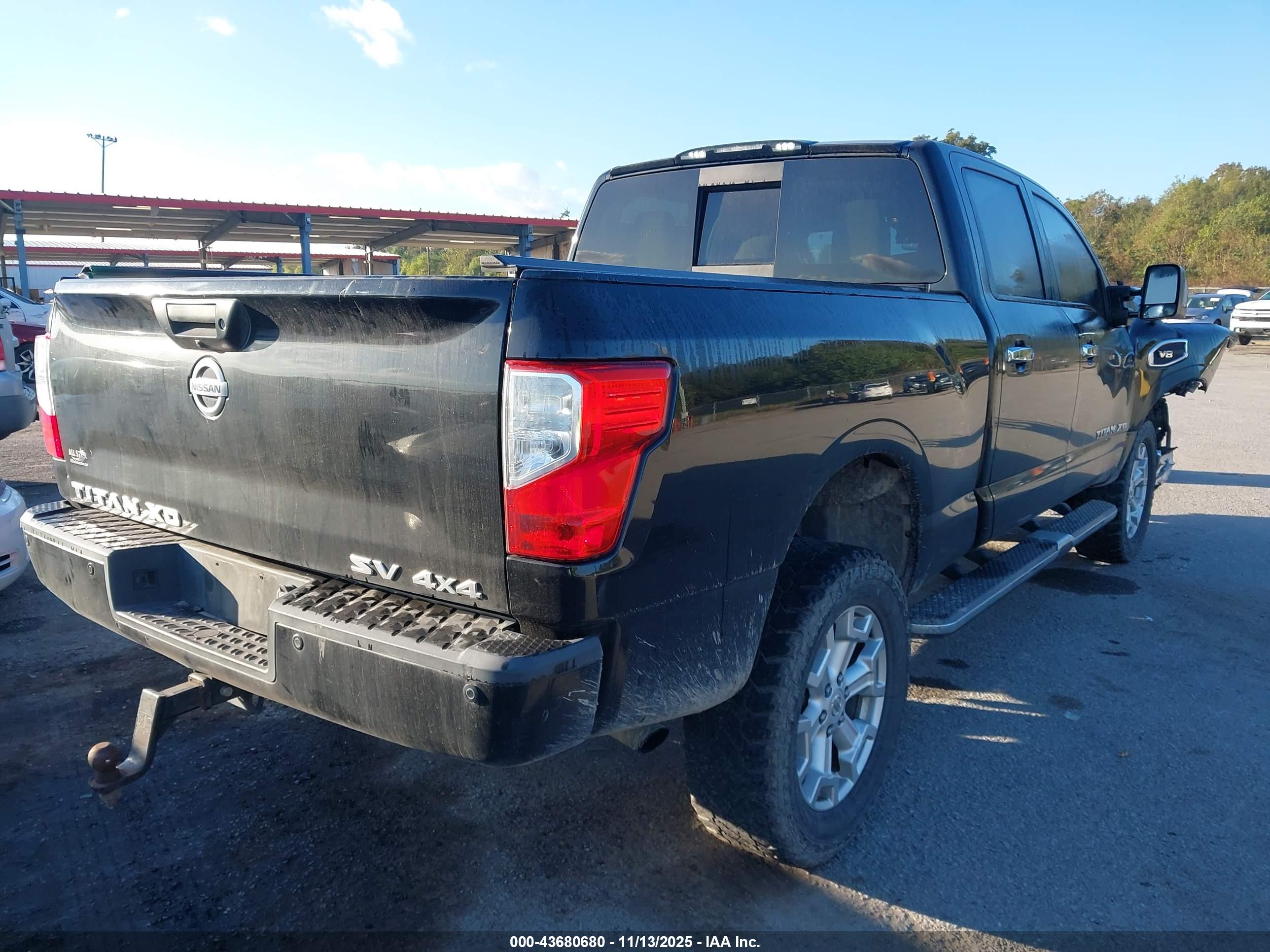 NISSAN TITAN image 4