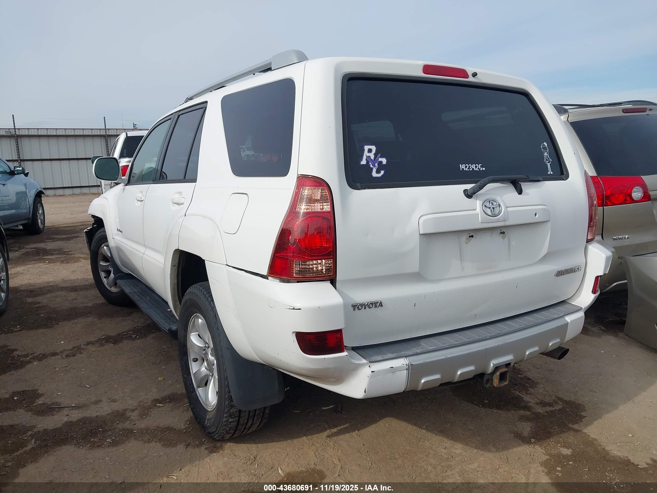 TOYOTA 4RUNNER image 3