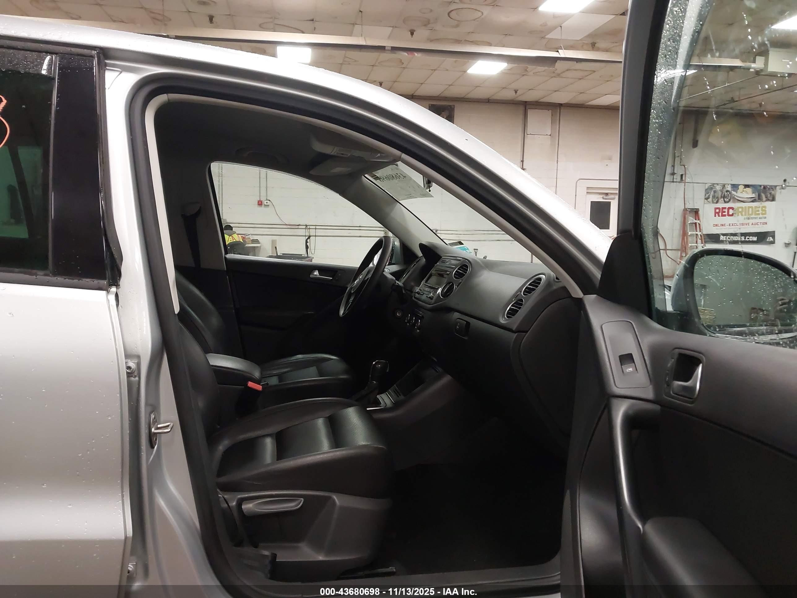 VOLKSWAGEN TIGUAN image 5