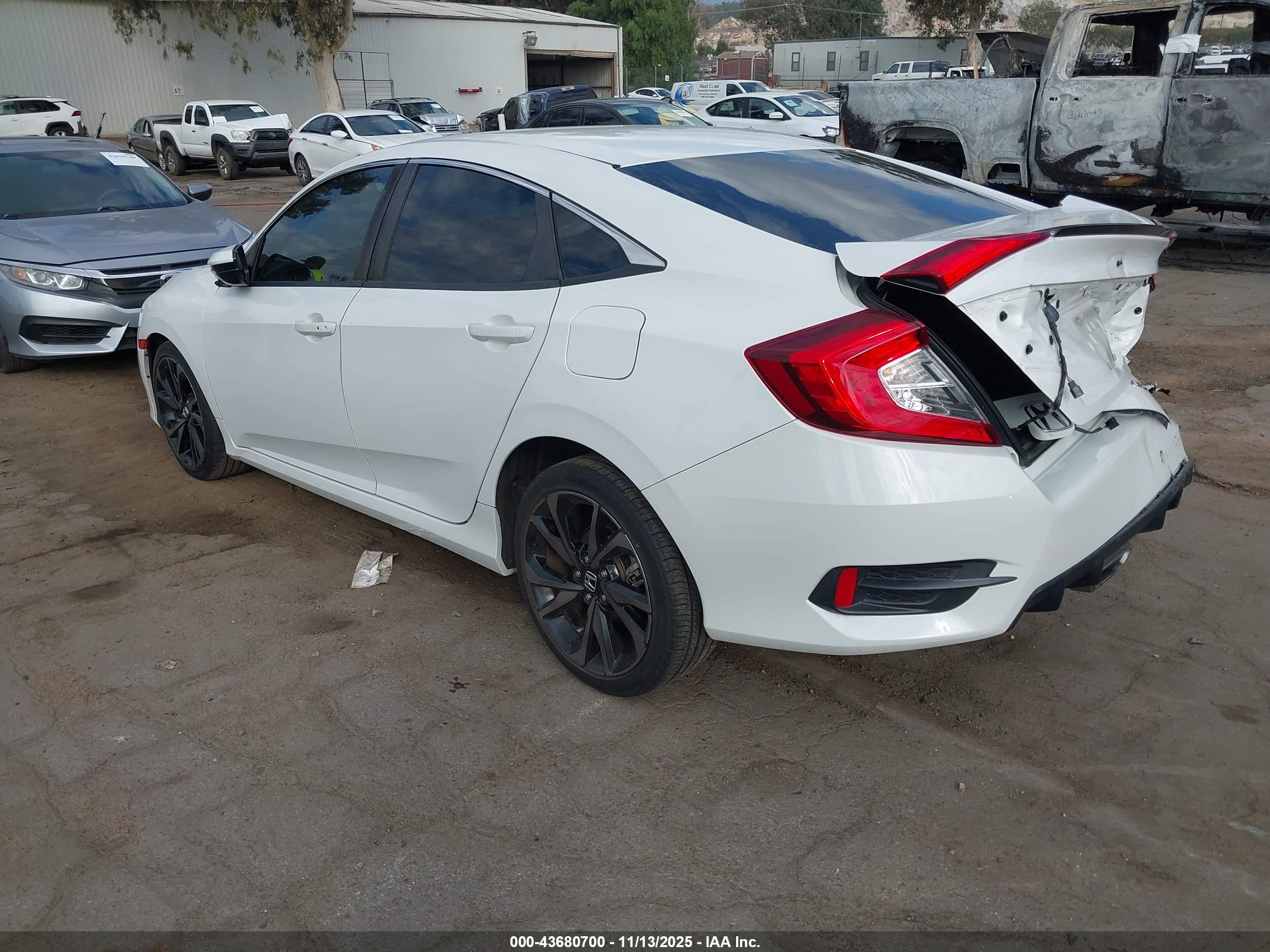 HONDA CIVIC image 3