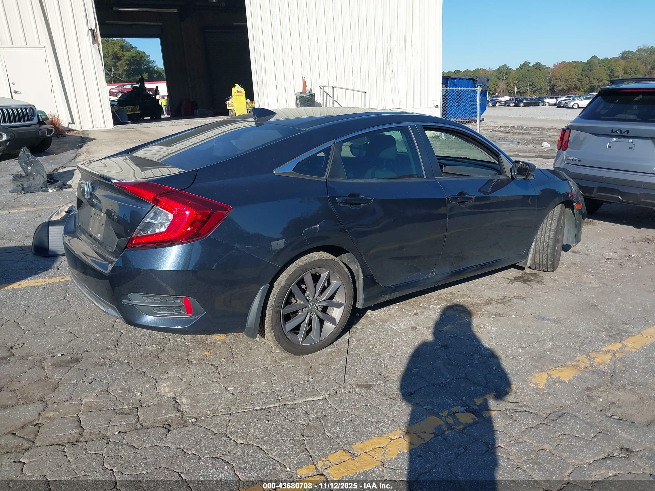 HONDA CIVIC image 4