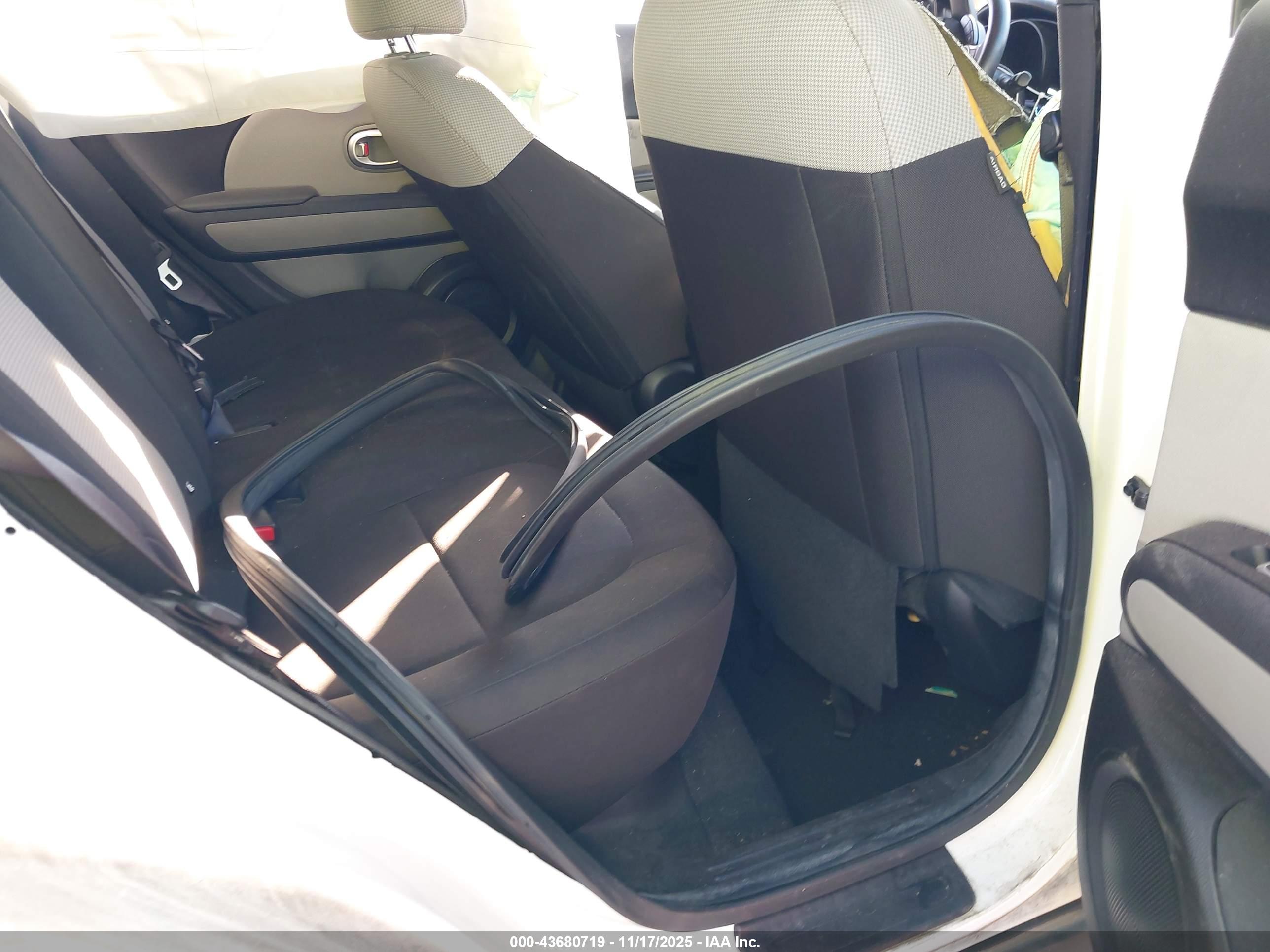 KIA SOUL image 8