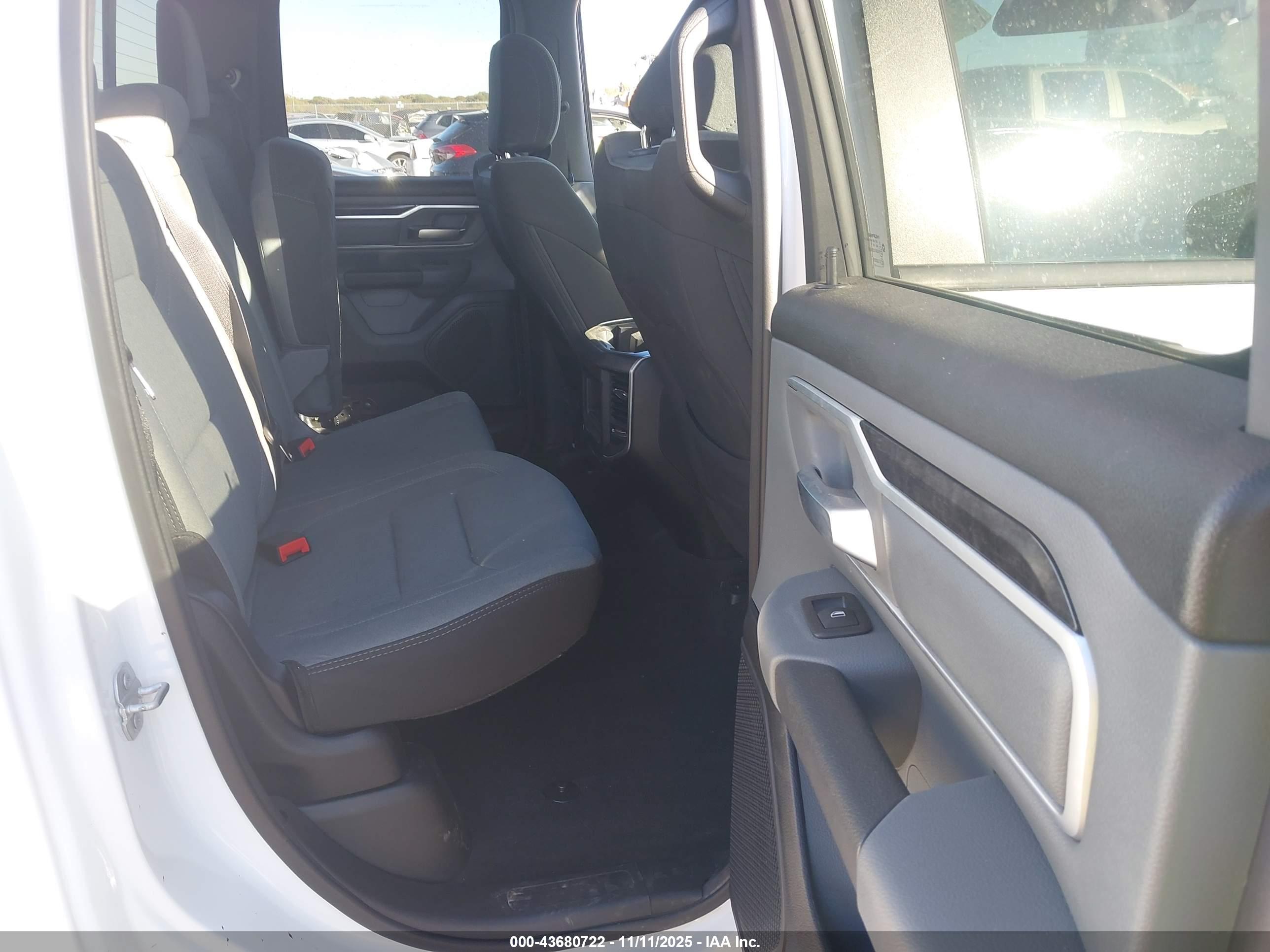 RAM 1500 image 8